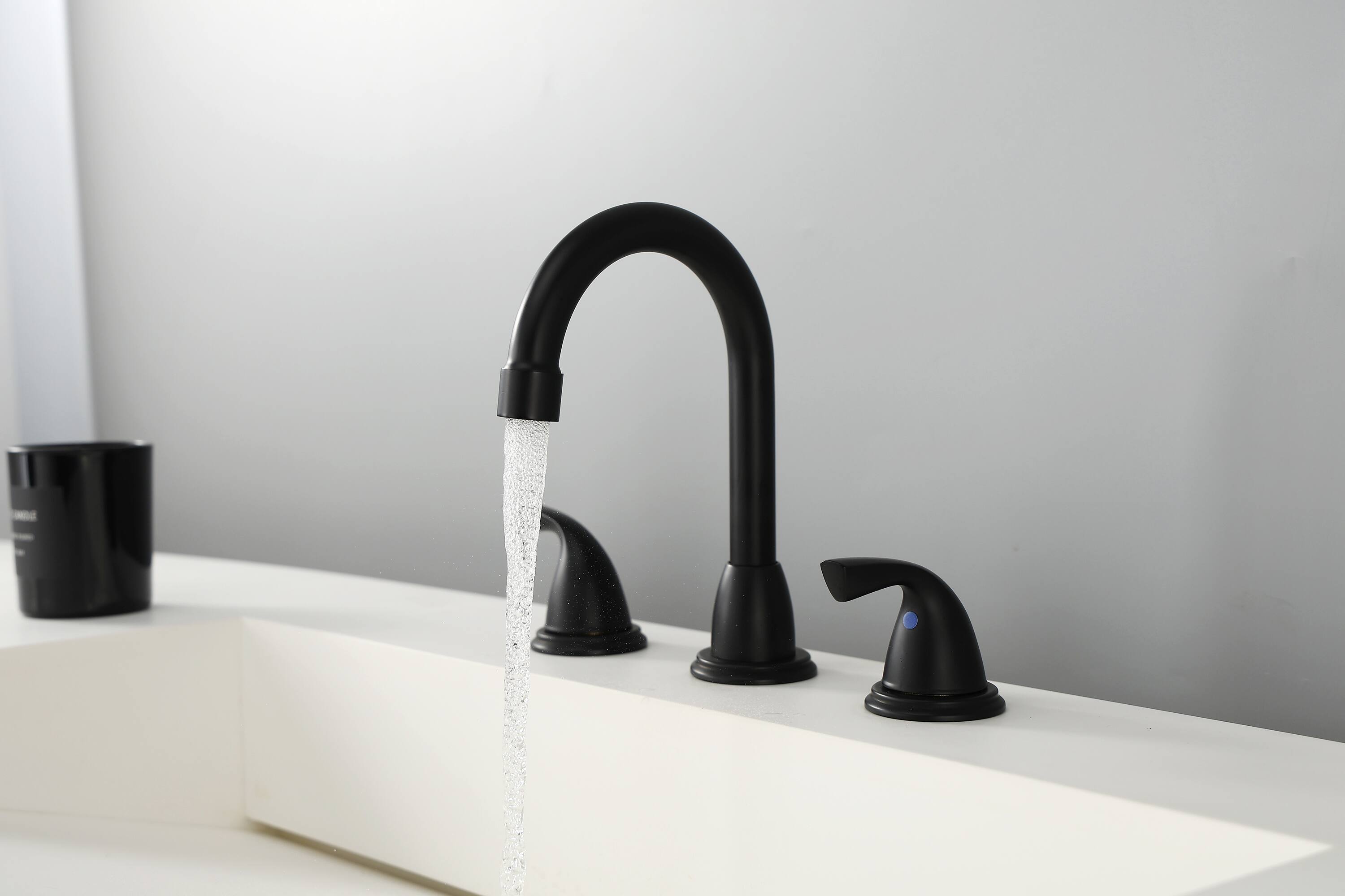 Left. Bothwa Home - Bothwa Home Bathroom Faucet For bathroom Sink  With Two Handles And Supply Lines - Matt black.