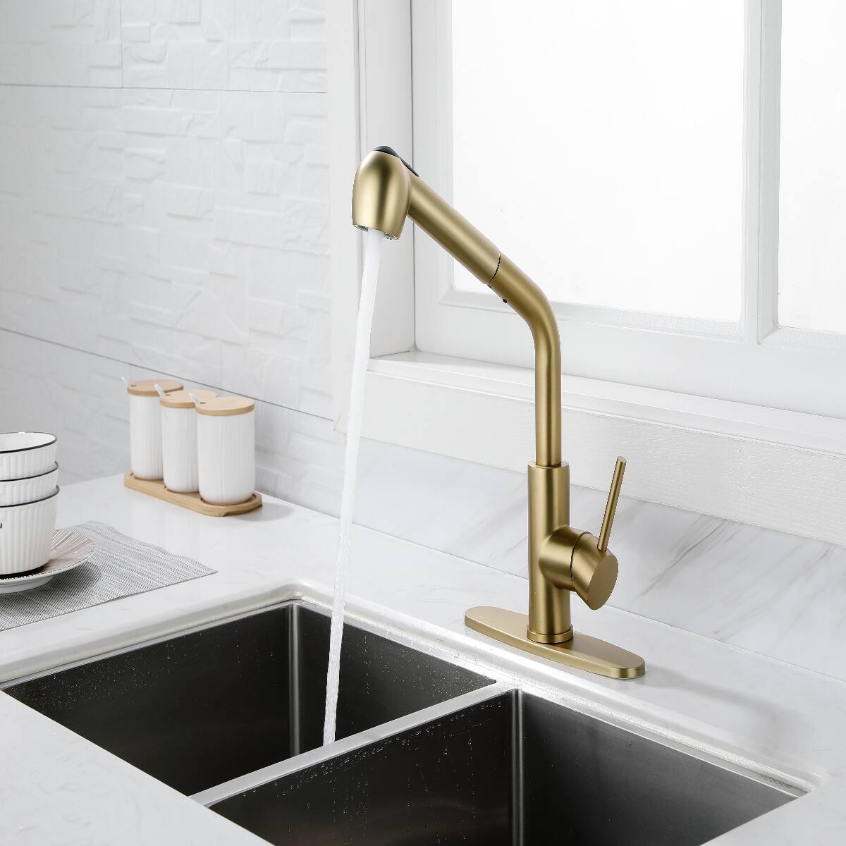 Alt View 4. Ropilly - Ropilly Single Handle Pull Out Kitchen Faucet, Spot Resistant Gold Stainless Steel Sink Faucet with Dual Spray - Gold.