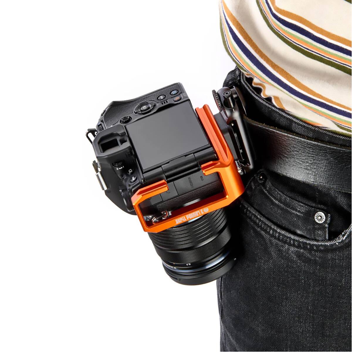 Alt View 6. 3 Legged Thing - 3 Legged Thing OLLIE QD Dedicated L-bracket for OM System OM-1 - Copper.