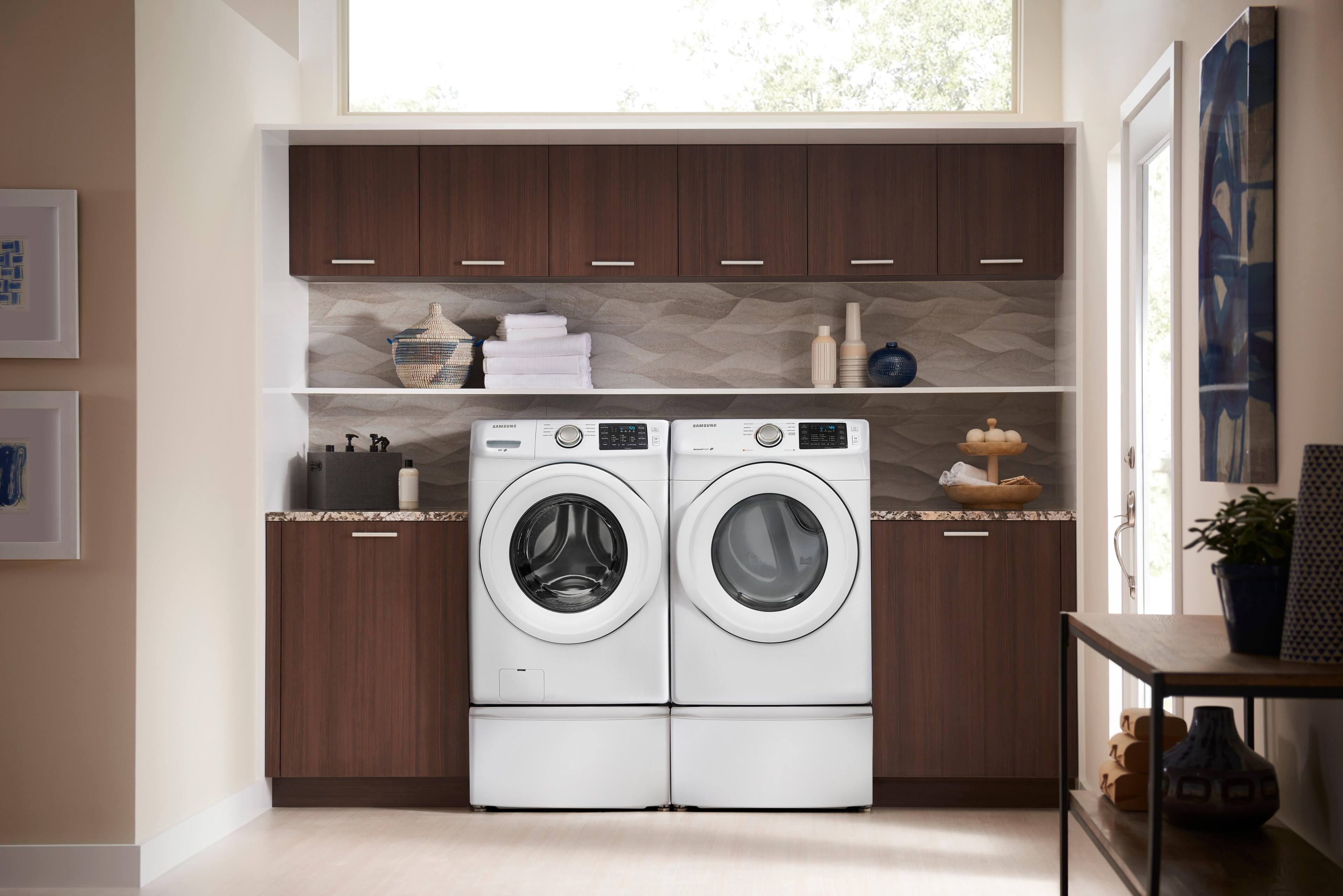 Alt View 19. Samsung - 4.2 Cu. Ft. High-Efficiency Stackable Smart Front Load Washer with Vibration Reduction Technology+ - White.