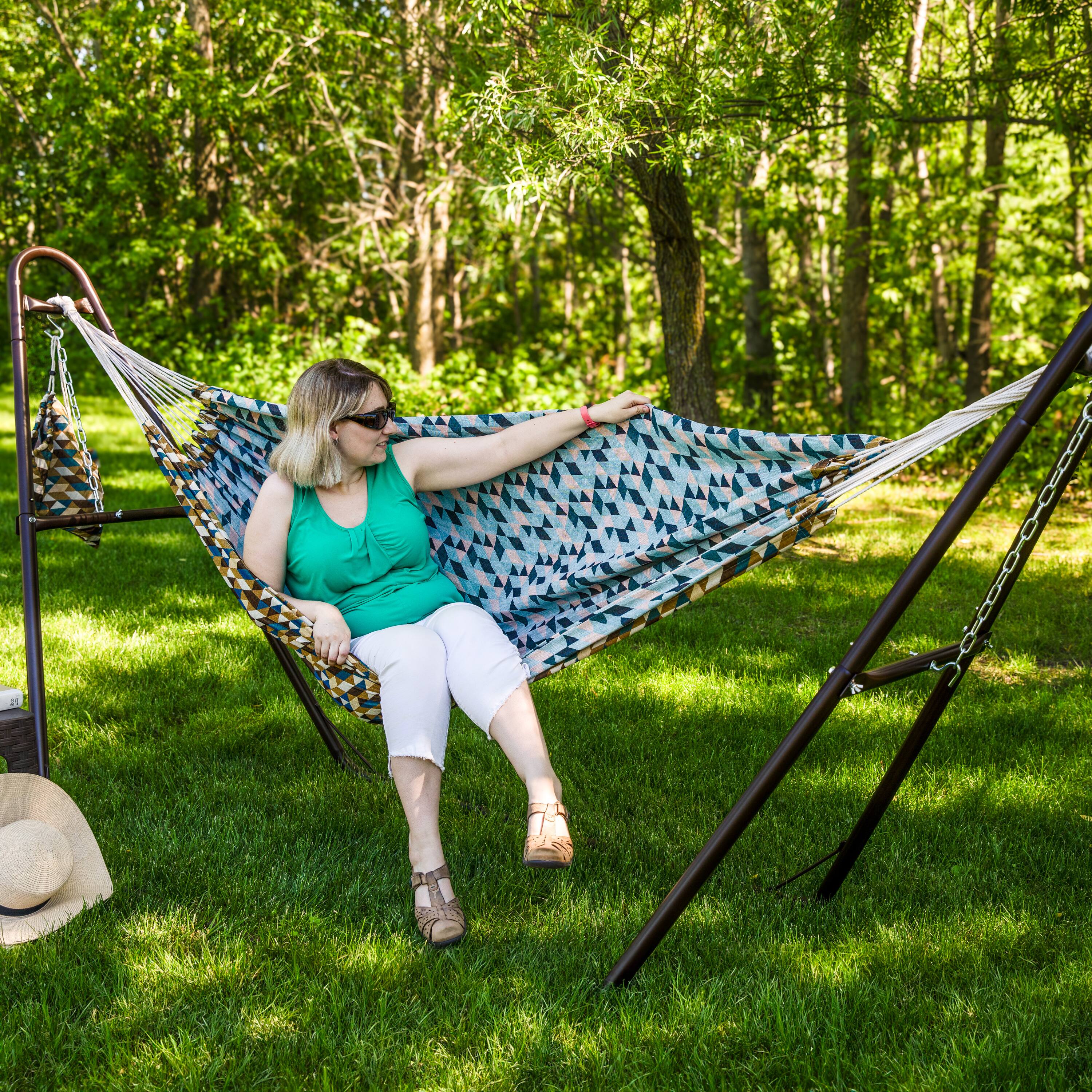 Alt View 5. Sunnydaze - 2-Person Polyester Jacquard Double Hammock - Geometric Jumble.