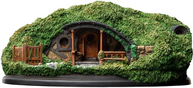 Front. Weta Workshop - WETA Workshop Polystone - 39 Low Road Hobbit Hole - Collectibles - Multicolor.