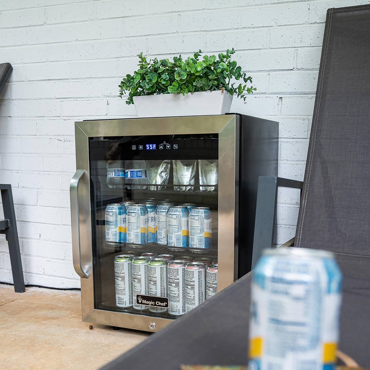 O.55E 2C X1 - R u | B Magic Chef RIE