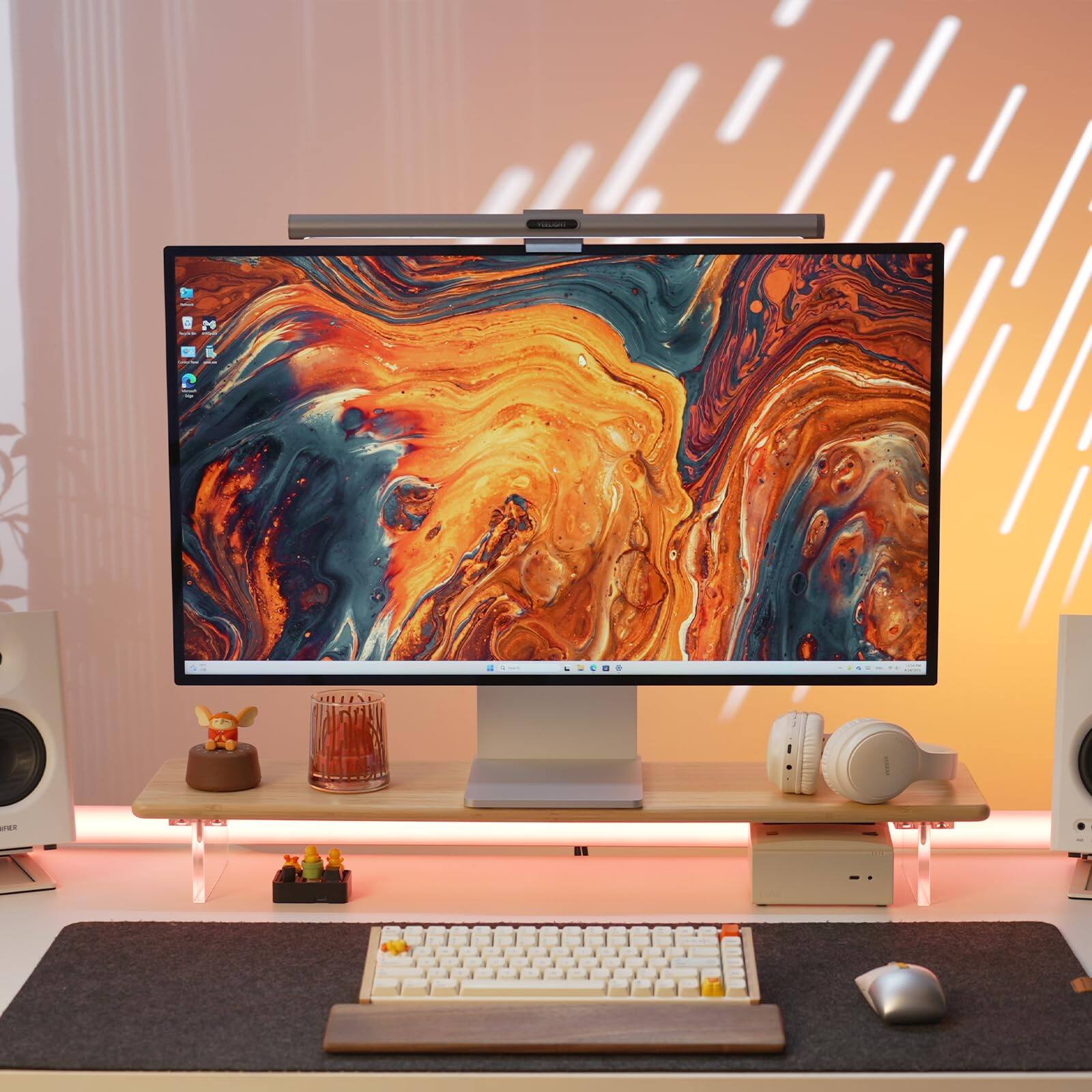 The text on the image appears to be:

"24 : I .... MTINE es"