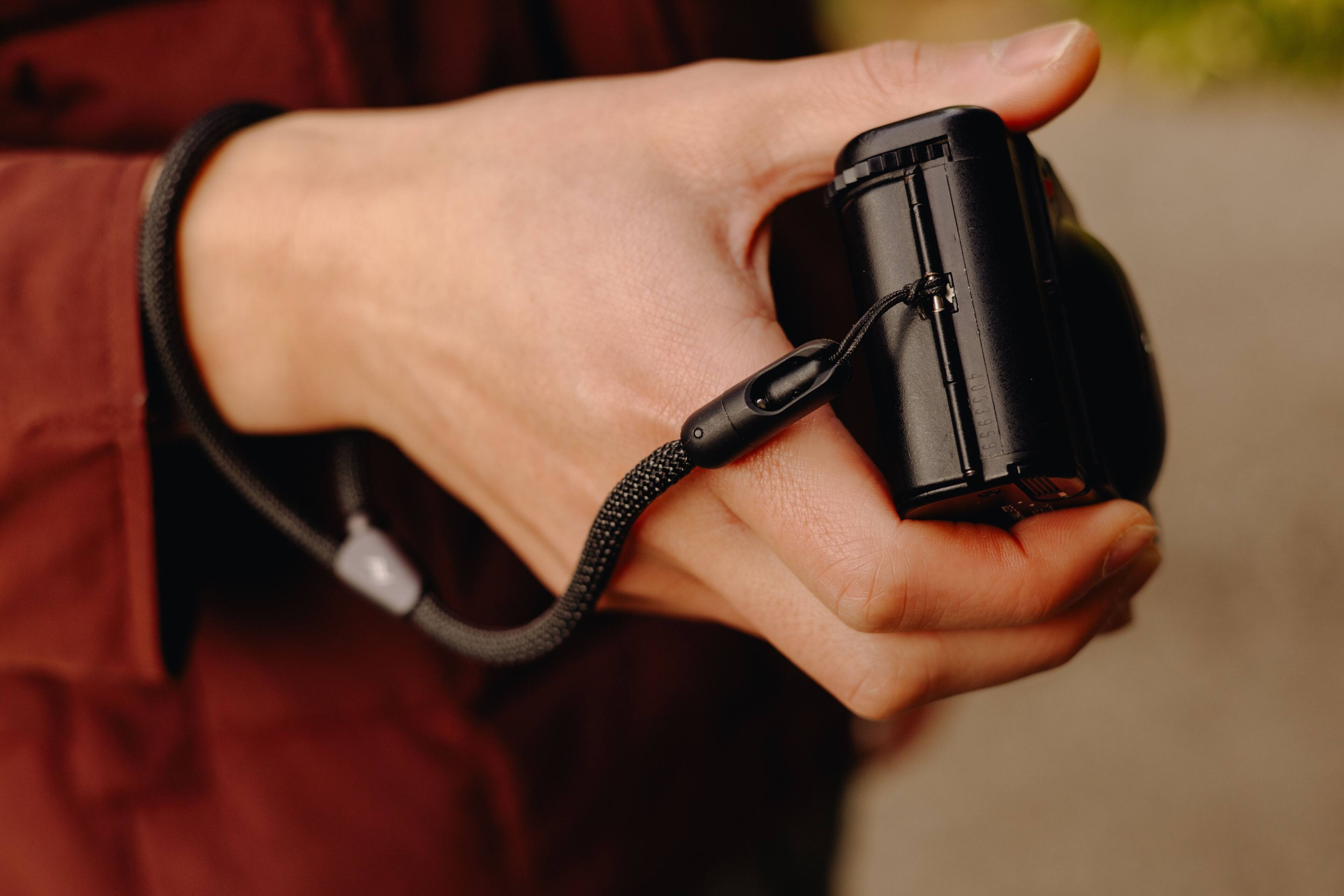 Alt View 2. Peak Design - Mobile Cuff, Black - Black.