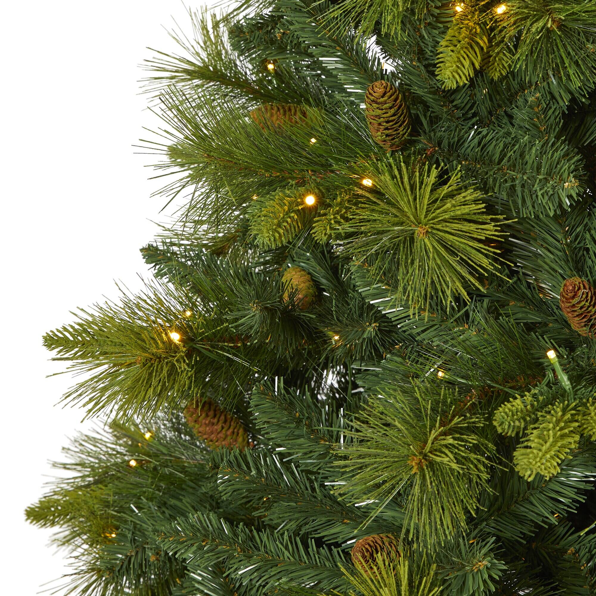 Back. BreeBe - 7.5’ Carolina Pine Xmas Tree w/470 LEDs, 1895 Tips & Cones - Green.