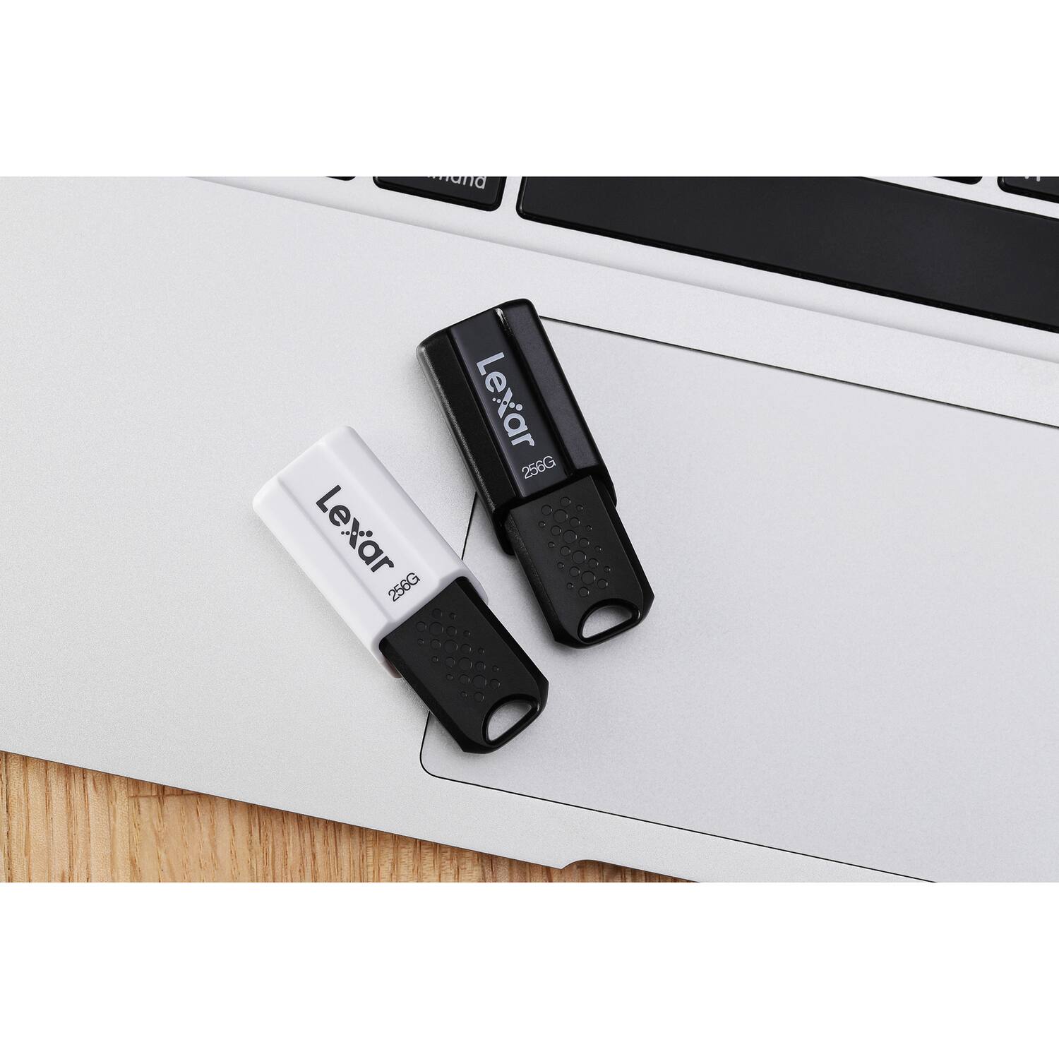 Lexar 256G  
Lexar 256G