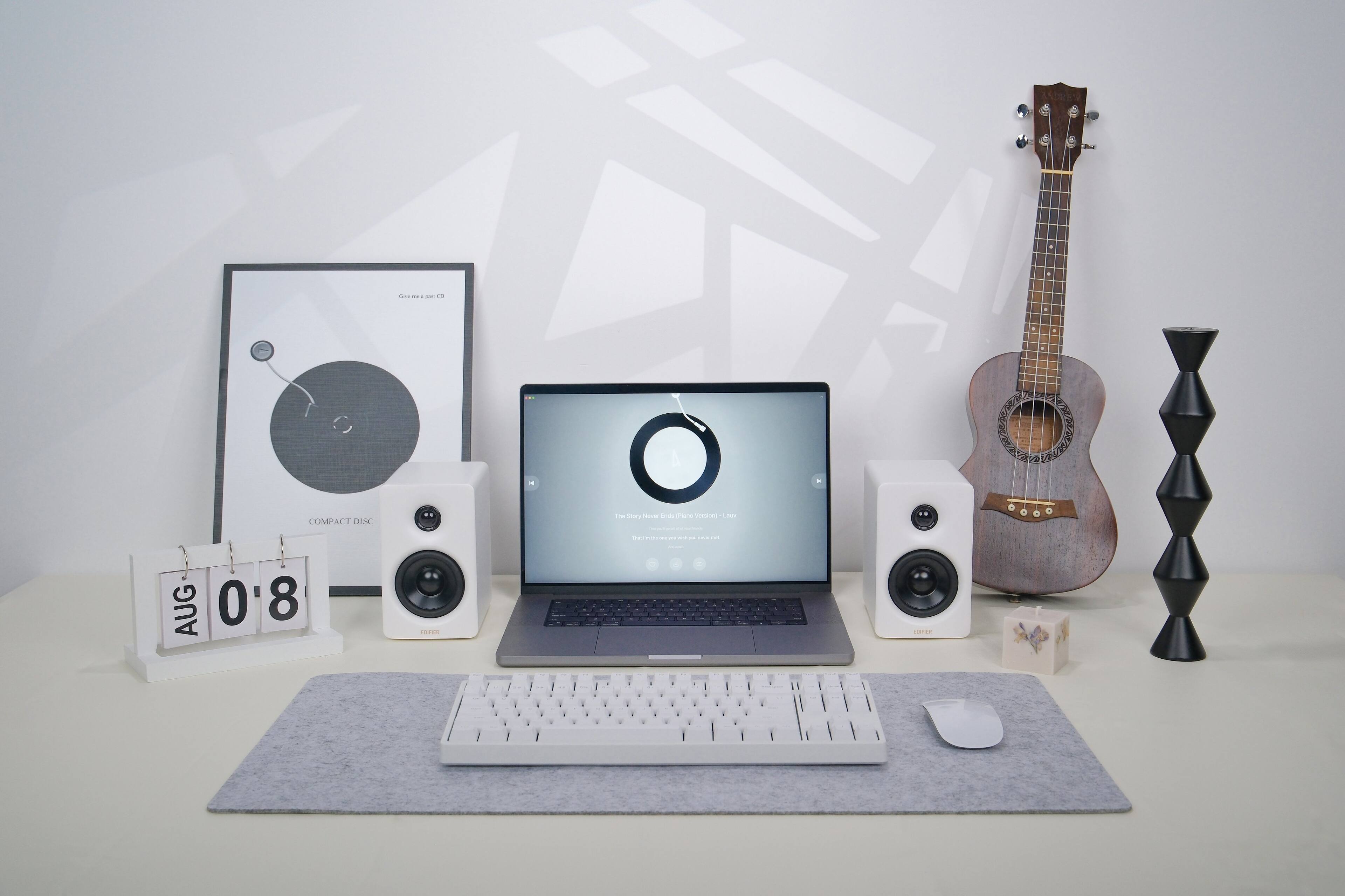 COMPACT DISC, AUG 08, 4ws - 1 - - .