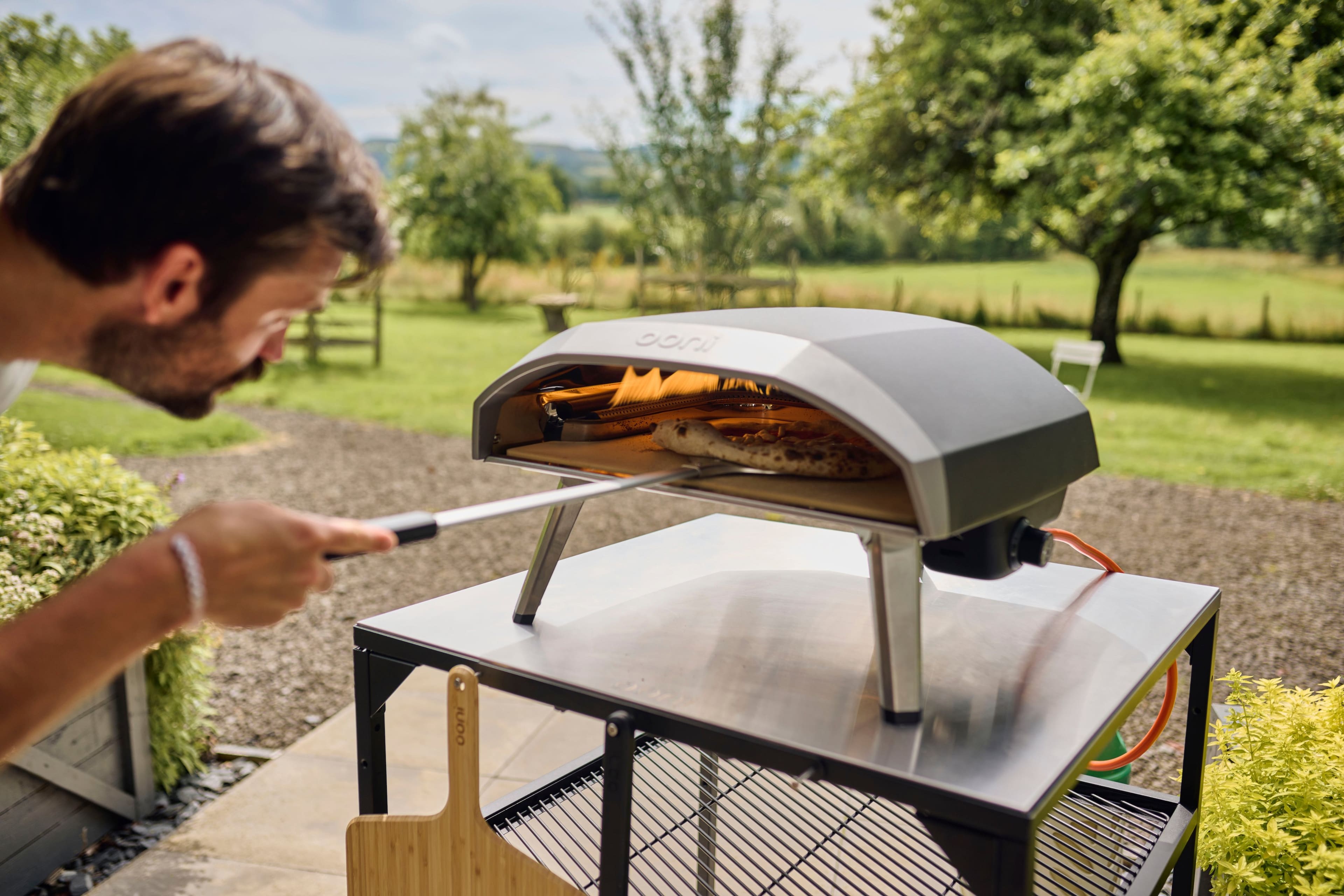 Alt View 31. Ooni - Koda 16 Gas-Powered Outdoor Pizza Oven - Black.