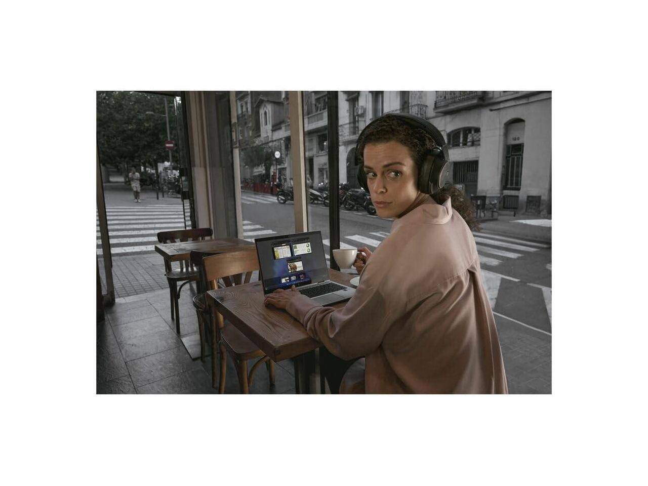 Alt View 8. HP - HP EliteBook 8 G1a 14" Touchscreen Copilot+ PC Notebook - WUXGA - AMD Ryzen AI 7 350 - 64 GB - 1 TB SSD - English - Glacier Silver.