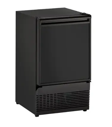 Angle. U-Line - 15" 25-lb Crescent Ice Maker - Black.