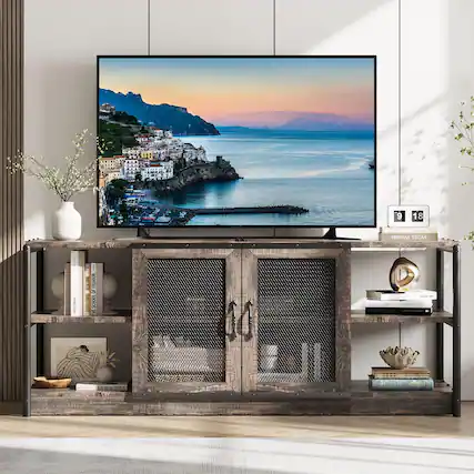 9 18
THE SCHOOL OF FASHION
10 ON ALIMUS T