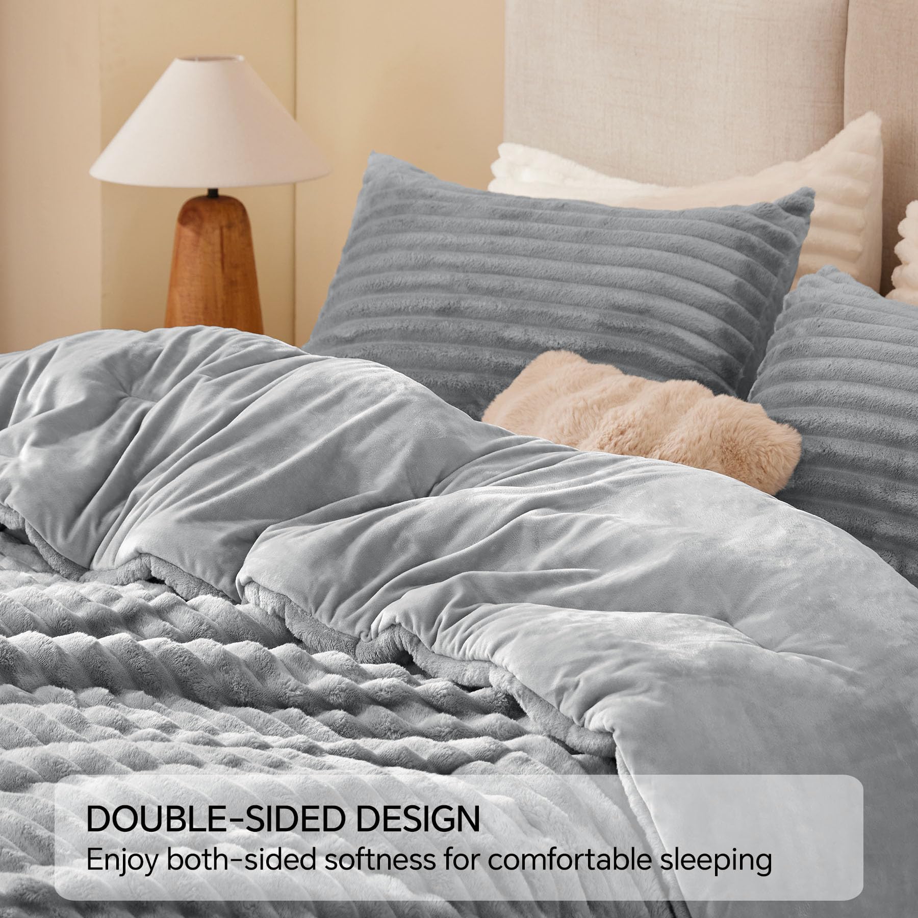 DOUBLE-SIDED DESIGN  
Enjoy both-sided softness for comfortable sleeping