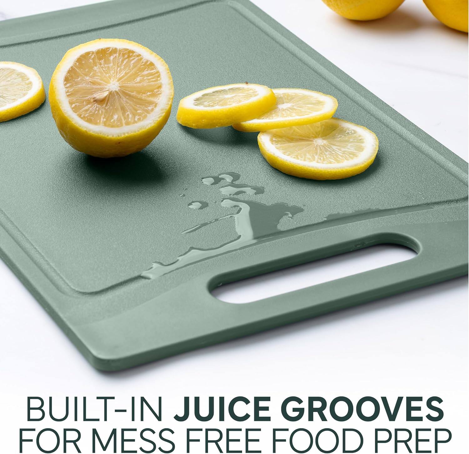 BUILT-IN JUICE GROOVES FOR MESS FREE FOOD PREP