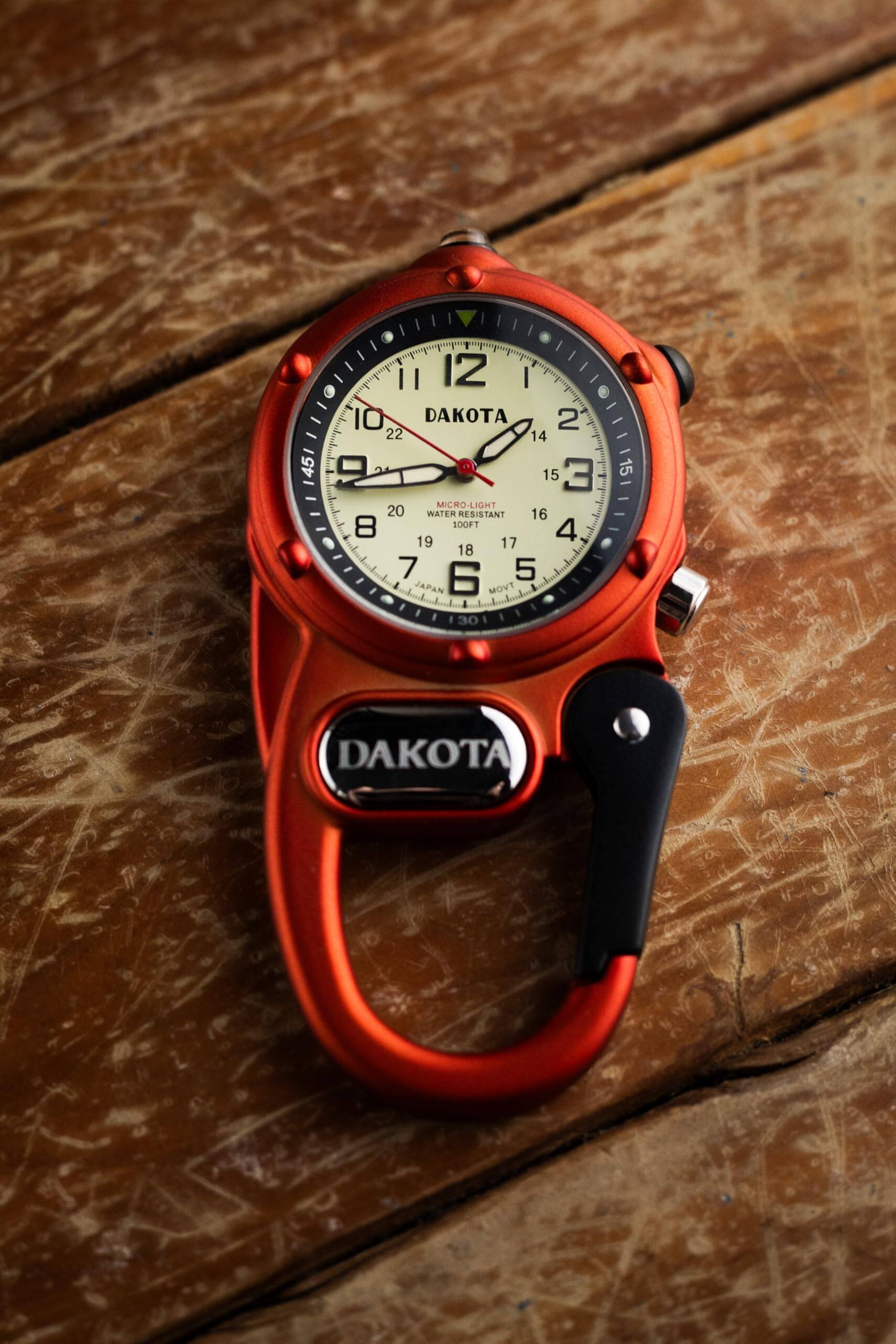 1451 II 12 I 10 DAKOTA 2 22 14 9 G o 15 3 MICRO-LIGHT 20 WATER RESISTANT 16 8 10 OPT 4 19 17 18 7 6 5 JAPAN MOVT 30 15 DAKOTA