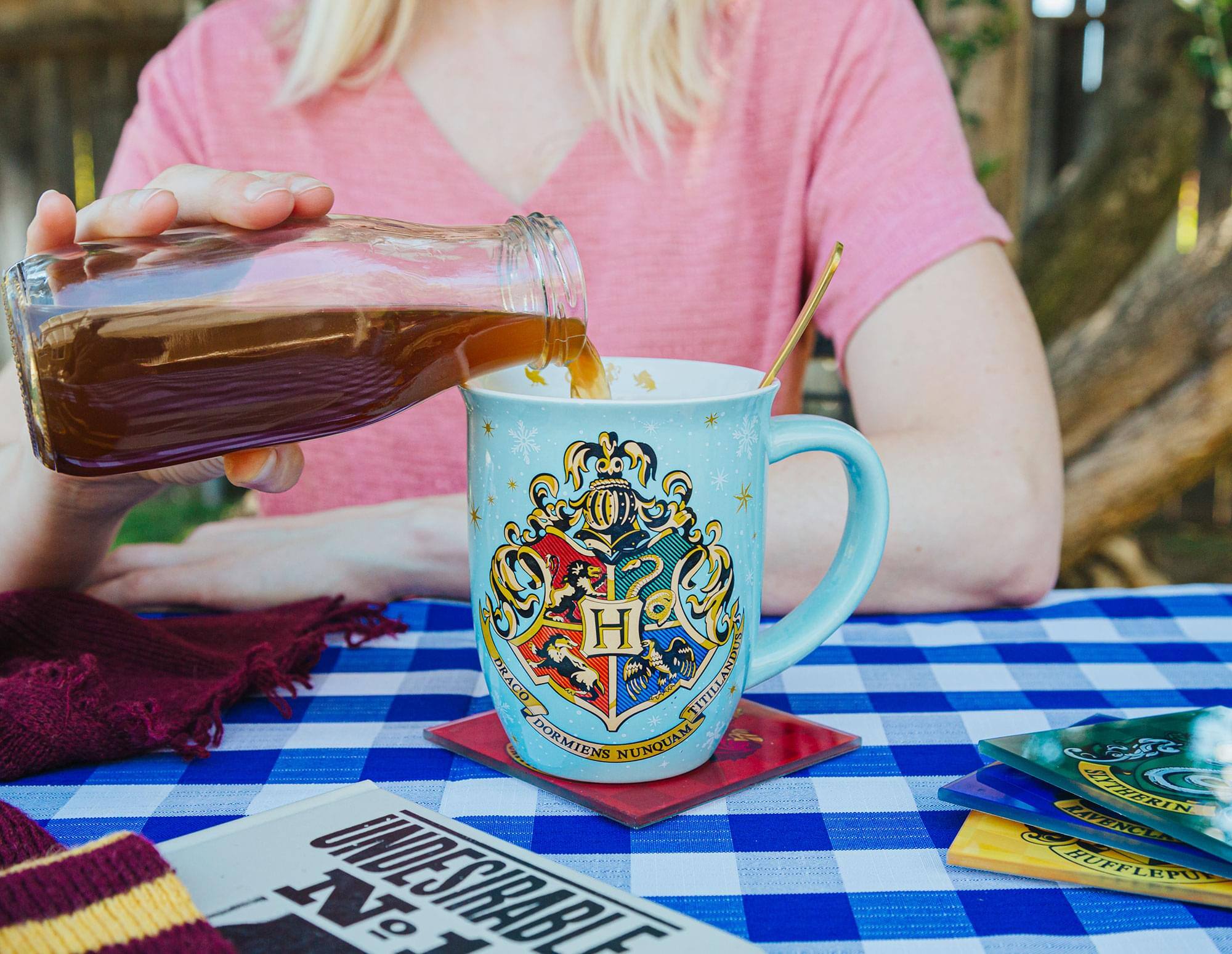 6 H TITILLANDUR ANDUS DRACO TITILL + DORMIENS NUNQUAM  
No UNDESTARTE SAOt LAVANOS AITHERIN HUFFLEPT