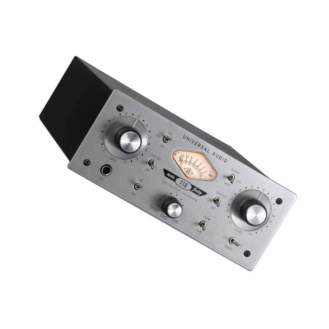 4 E 2 GAIN 1eZ E ar I AE, 8 OFF UNIVERSAL U 20 1508F4D to 6 AUDIO 5 PAC I 3 10 - g a - - DFT L i . . OUTPUT t 100 vu U Tube MTH Sald 710 GRIVE Stare finity 3 LINE Tore LOW.CUT L0W  2 TRANS HF J O DuT USE D N LEVEL OFF POWER 10 5 5 E 5

Corrected text:
4 E 2 GAIN 1eZ E ar I AE, 8 OFF UNIVERSAL U 20 1508F4D to 6 AUDIO 5 PAC I 3 10 - g a - - DFT L i . . OUTPUT t 100 vu U Tube MTH Sald 710 GRIVE Stare finity 3 LINE Tore LOW.CUT L0W  2 TRANS HF J O DuT USE D N LEVEL OFF POWER 10 5 5 E 5

The text appears to be a mix of labels and settings from the device. Here's a more organized