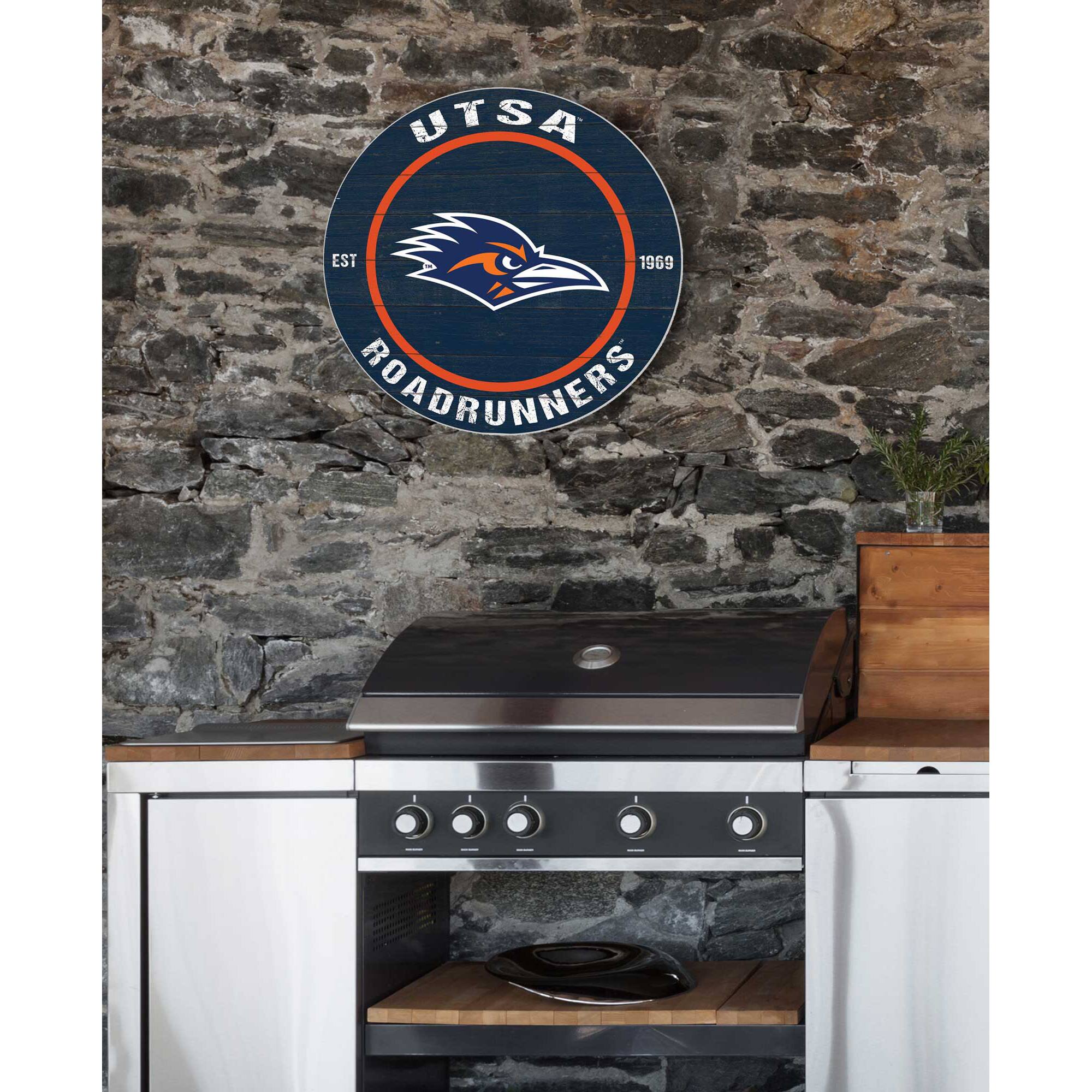 UTSA  
EST 1969  
ROADRUNNERS