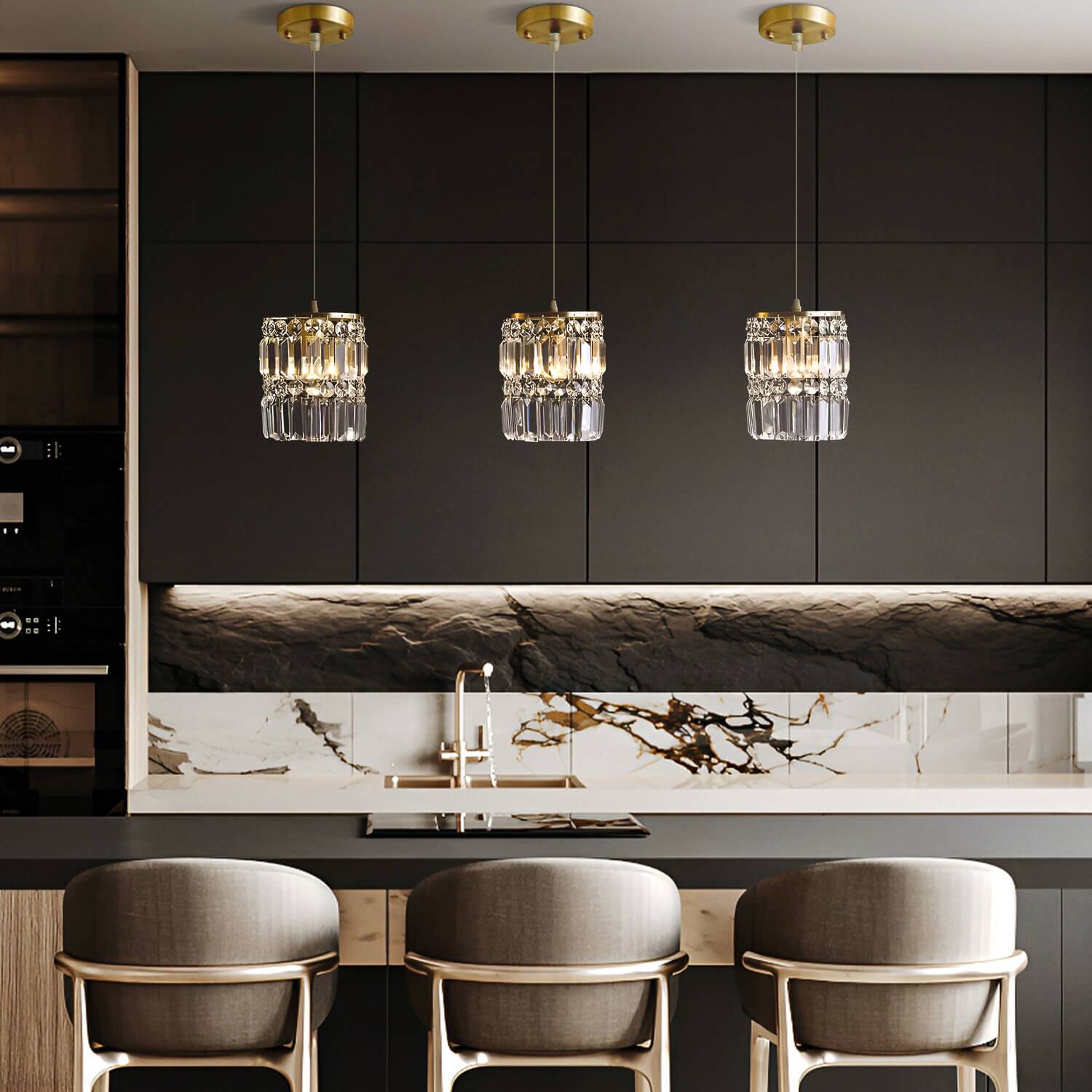 Left. Siljoy - 1- Light Gold Crystal Linear Pendant Light - Gold.