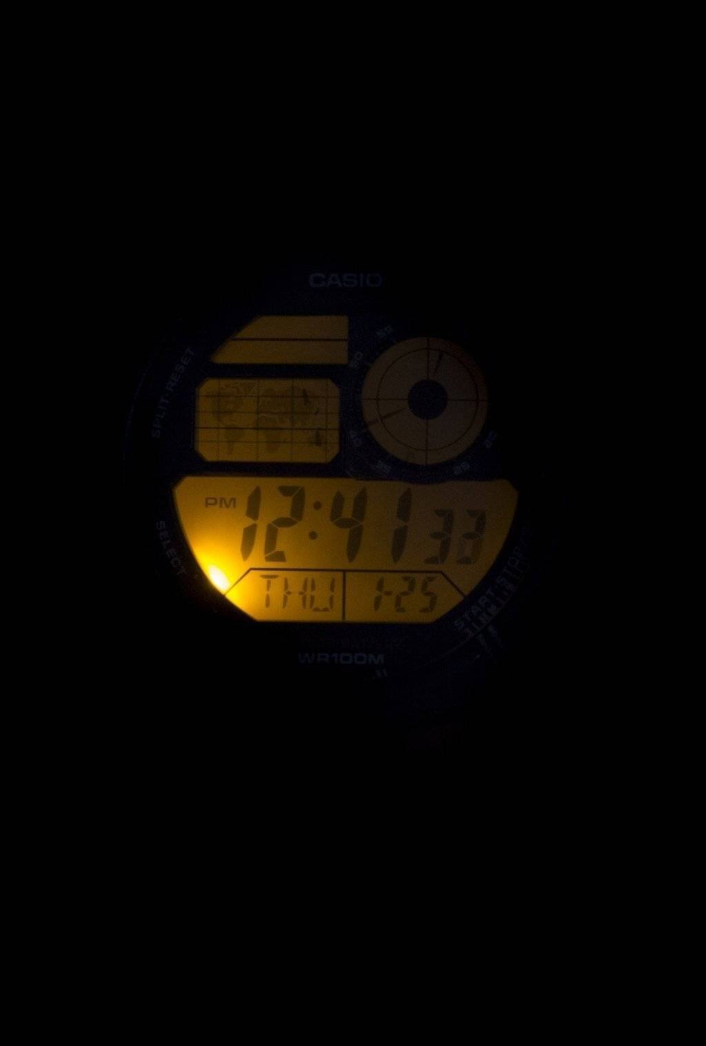 CASIO SPLIT-RESET RESET O SPLIT PM SELECT 12:41:33 33 THU 125 START HAFKESTARS WR1OOM 11