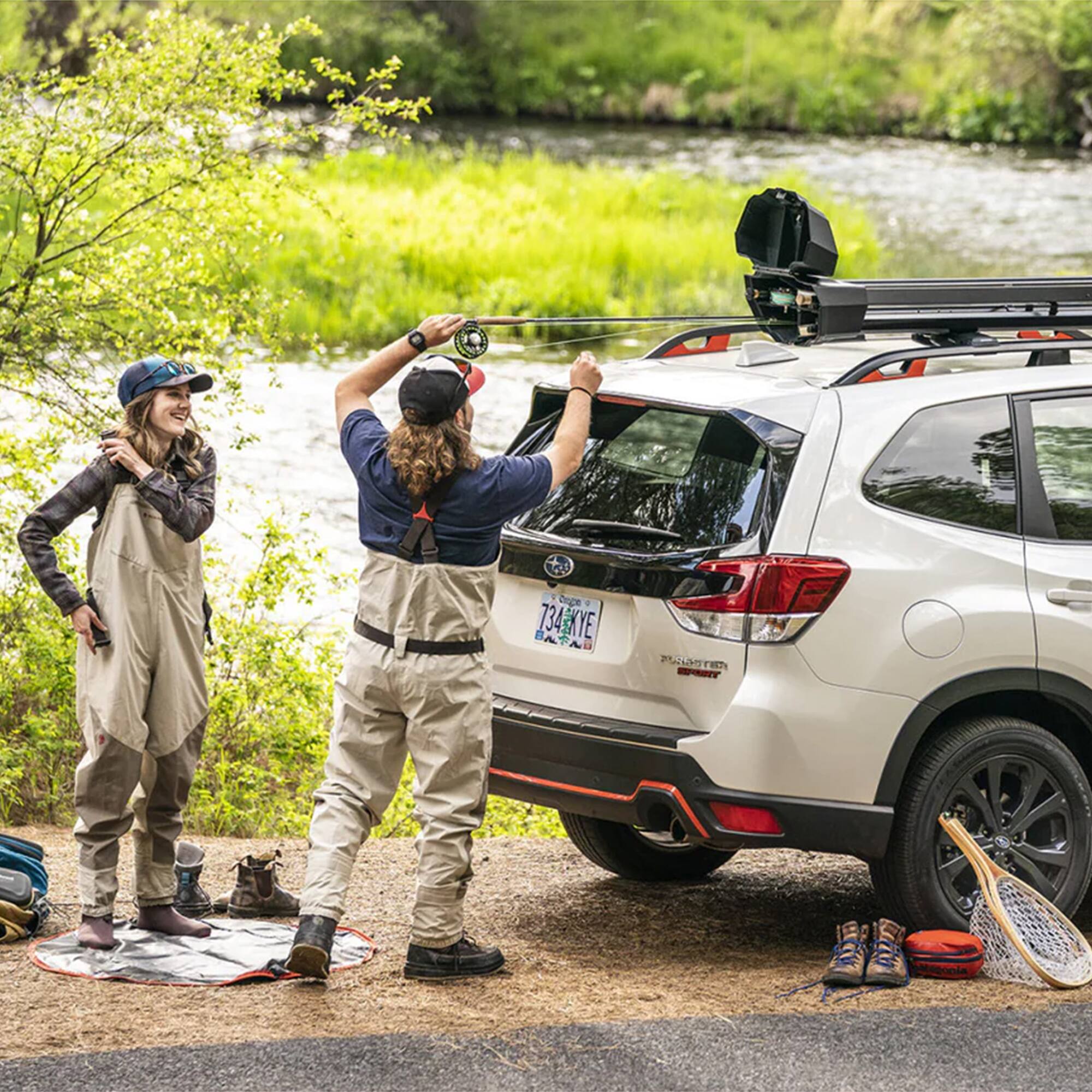 The text on the image reads:

"0 bge 734KYE 73 F FLiMITE FR"