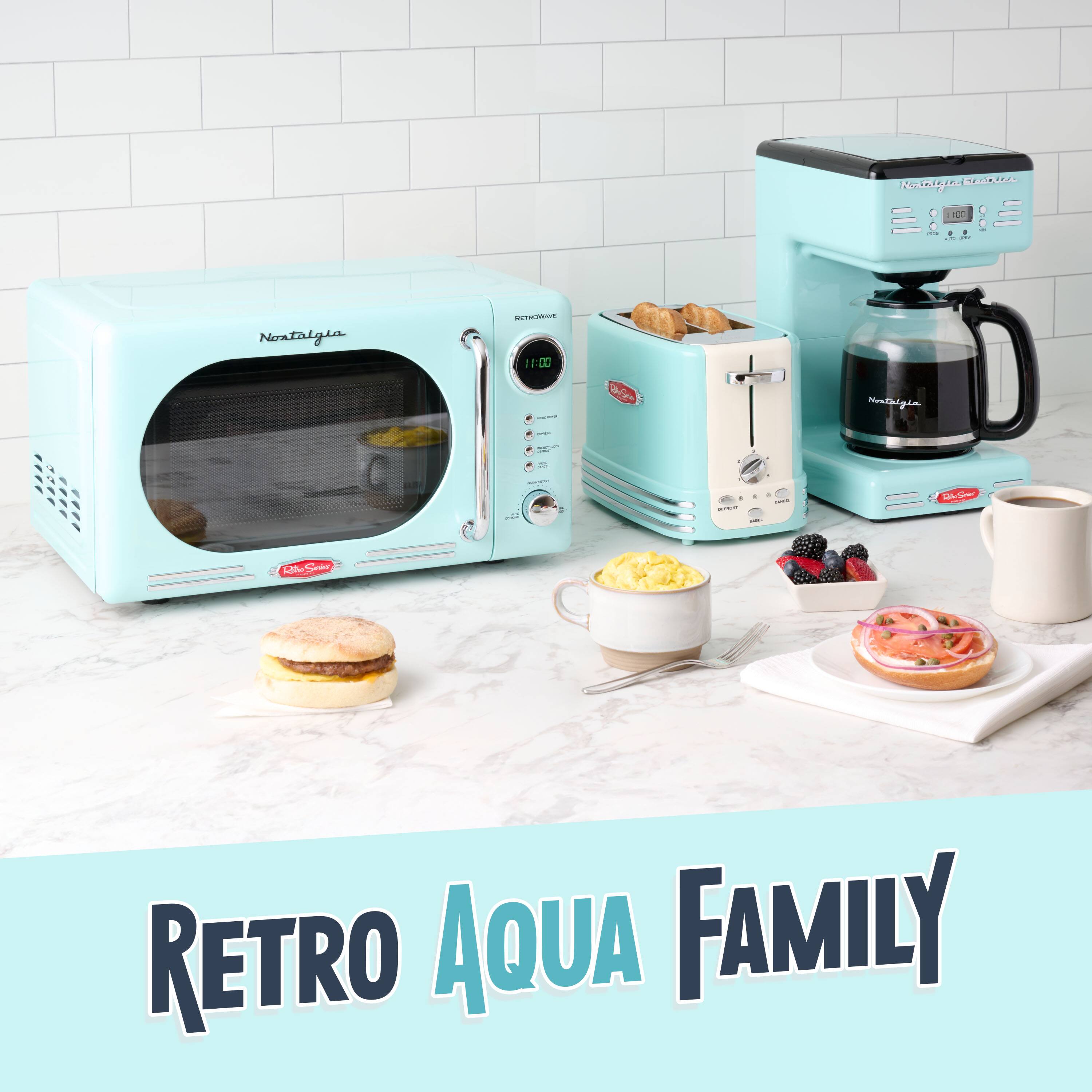 Retro Aqua Family