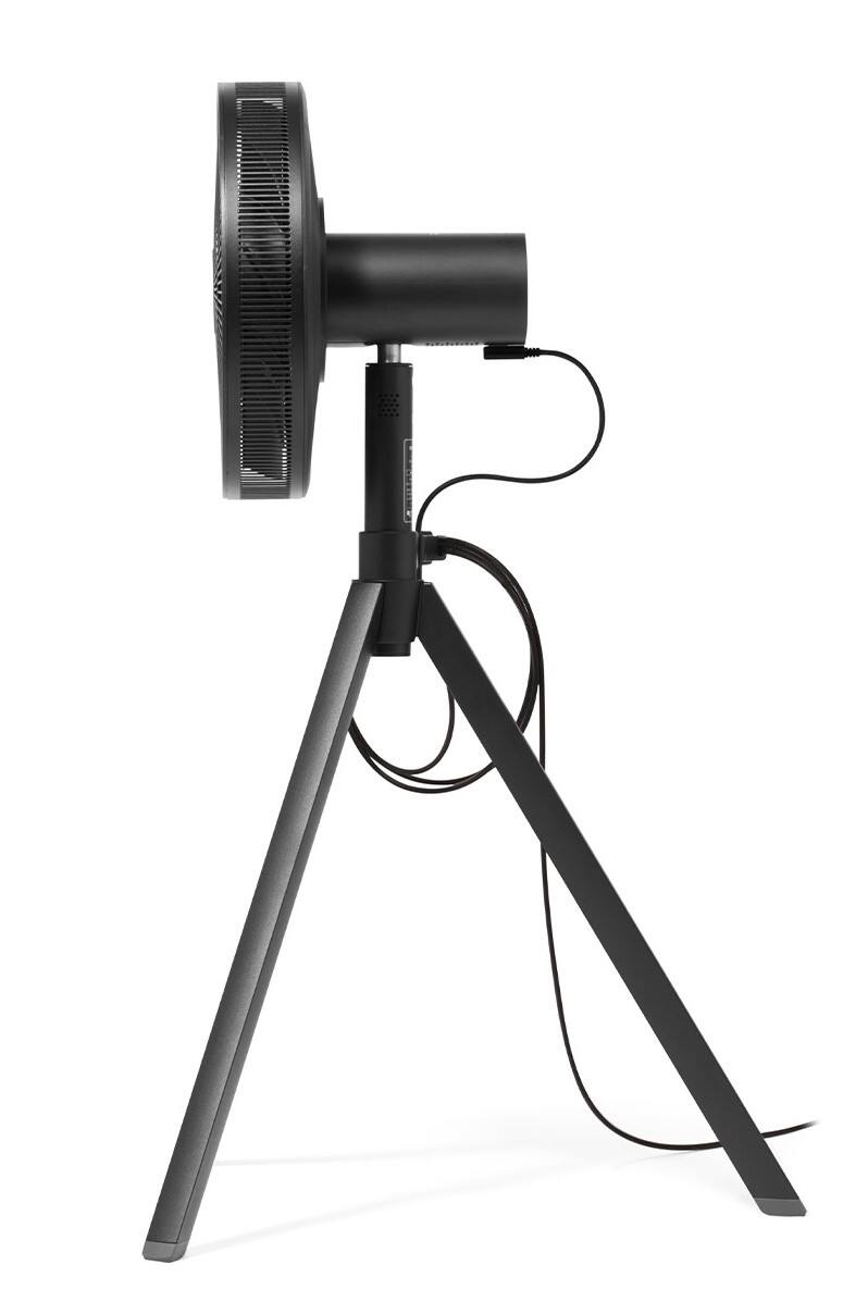 Angle. Balmuda - NatureWind Studio Portable Fan.