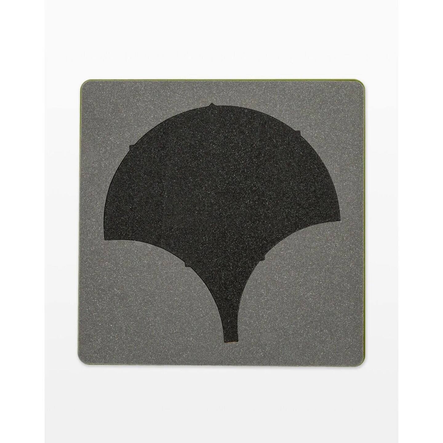 Back. AccuQuilt - 55436 Die Shell Fabric Final Size 8 - Green.