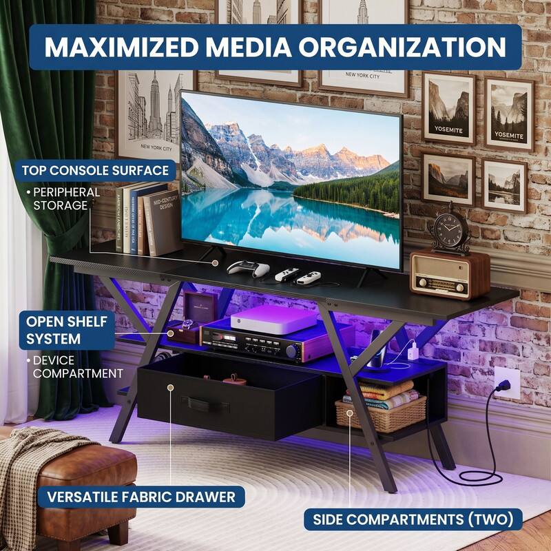 MAXIMIZED MEDIA ORGANIZATION

NEW YORK CITY
NEW YORK CITY
YOSEMITE
YOSEMITE

TOP CONSOLE SURFACE
- PERIPHERAL STORAGE

OPEN SHELF SYSTEM
- DEVICE COMPARTMENT

VERSATILE FABRIC DRAWER

SIDE COMPARTMENTS (TWO)