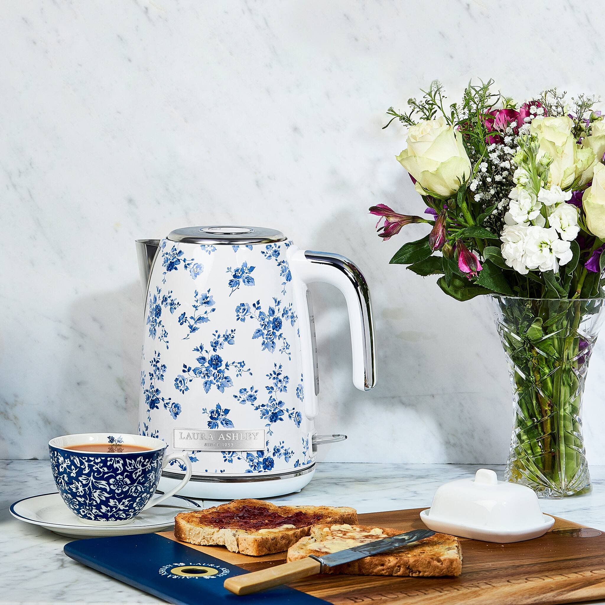 LAURA ASHLEY