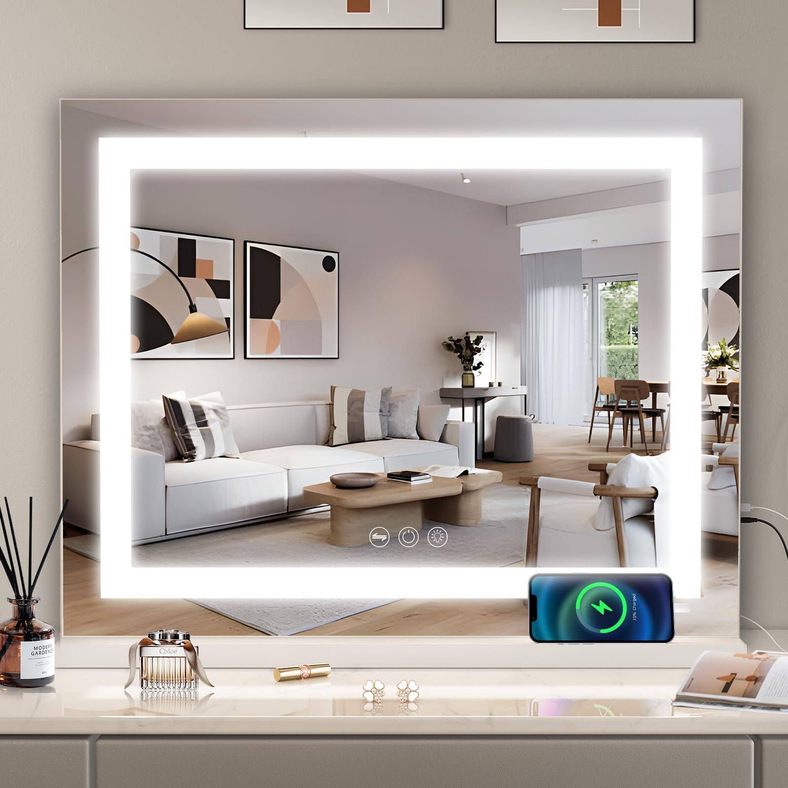 AM I SARI Chice

MOSSIE GARRISON

Chloé

John Doe