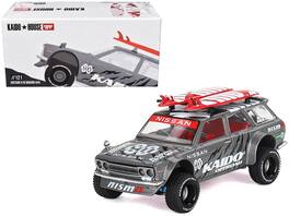 Mini GT - Datsun Kaido 510 Wagon 4x4 RHD Gray Metallic Red Interior Surfboards Roof "Kaido Offroad V1" "Kaido House" 1/64 - Gray Metallic And Red