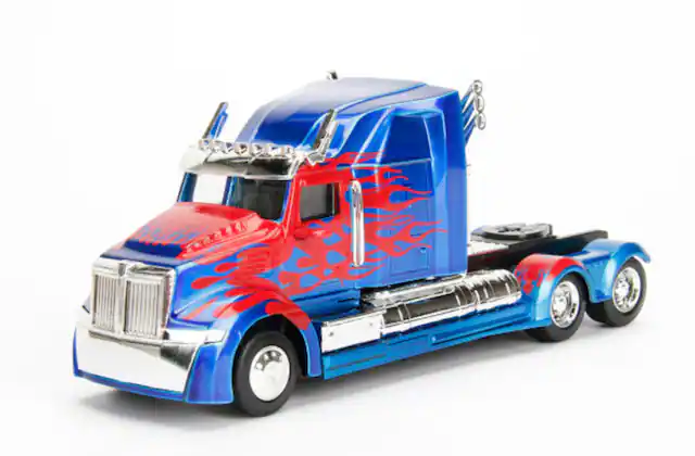 Front. Jada Toys - Jada Toys - 1:32 Transformers: The Last Knight - Hollywood Rides - Western Star Optimus Prime - Collectibles - Multicolor.