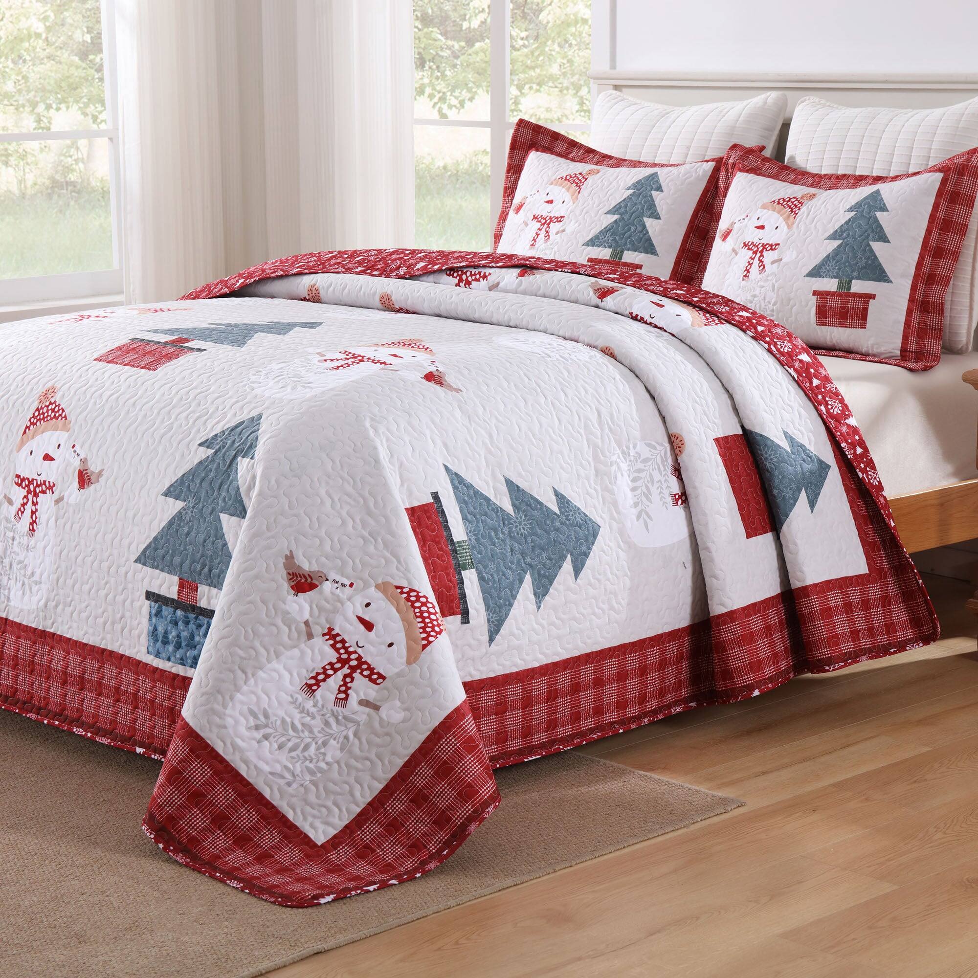 Angle. MarCielo - MarCielo 3 Pcs Snowman and Tree Christmas Polyester Quilt Reversible Holiday Bedspread Set - Red.