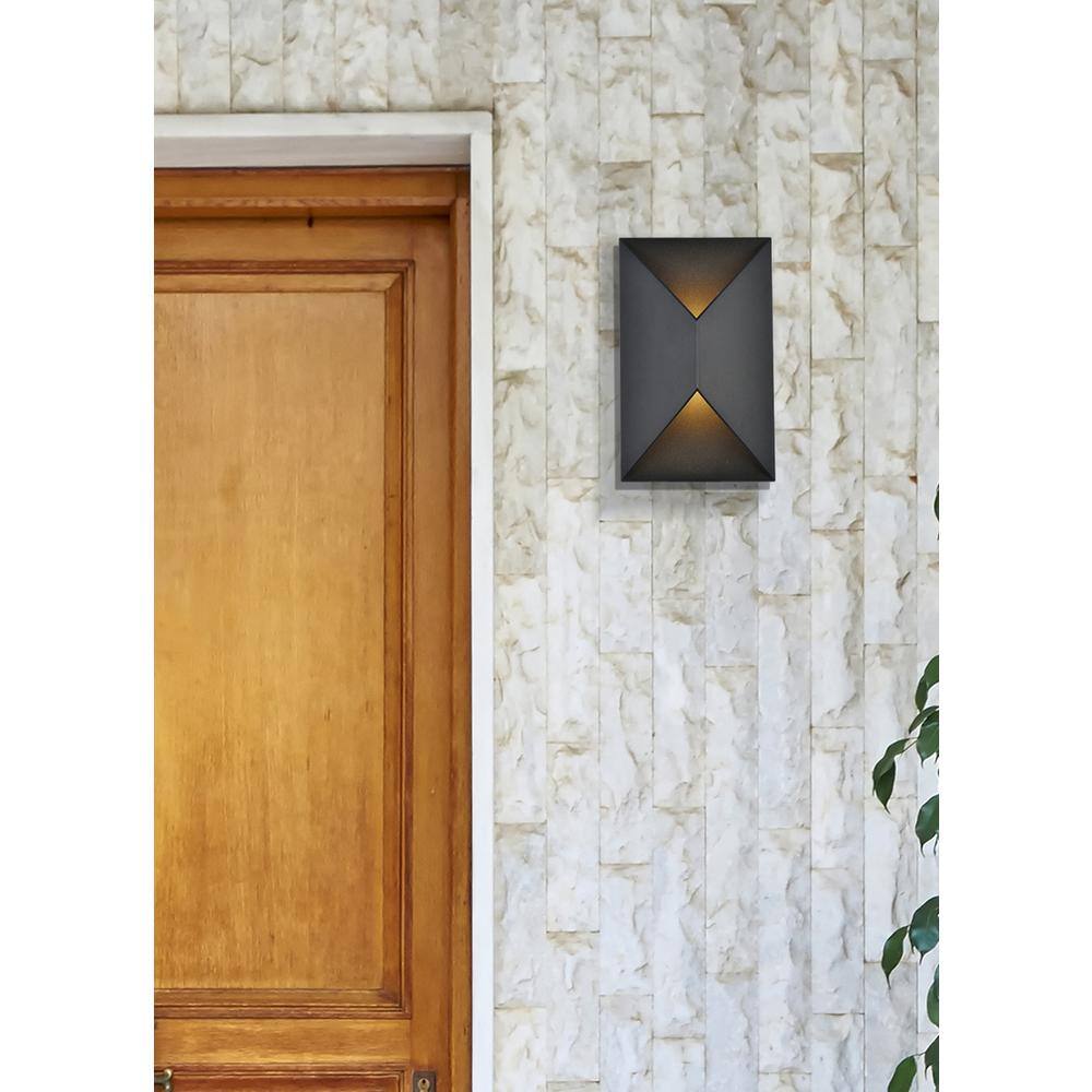 Back. Living District - Raine Integrated LED wall sconce in black - Black.