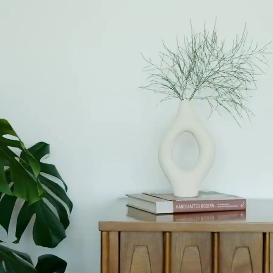 Maven Lane Villa Moda Emile Abstract Organic Decorative Modern Vase ...