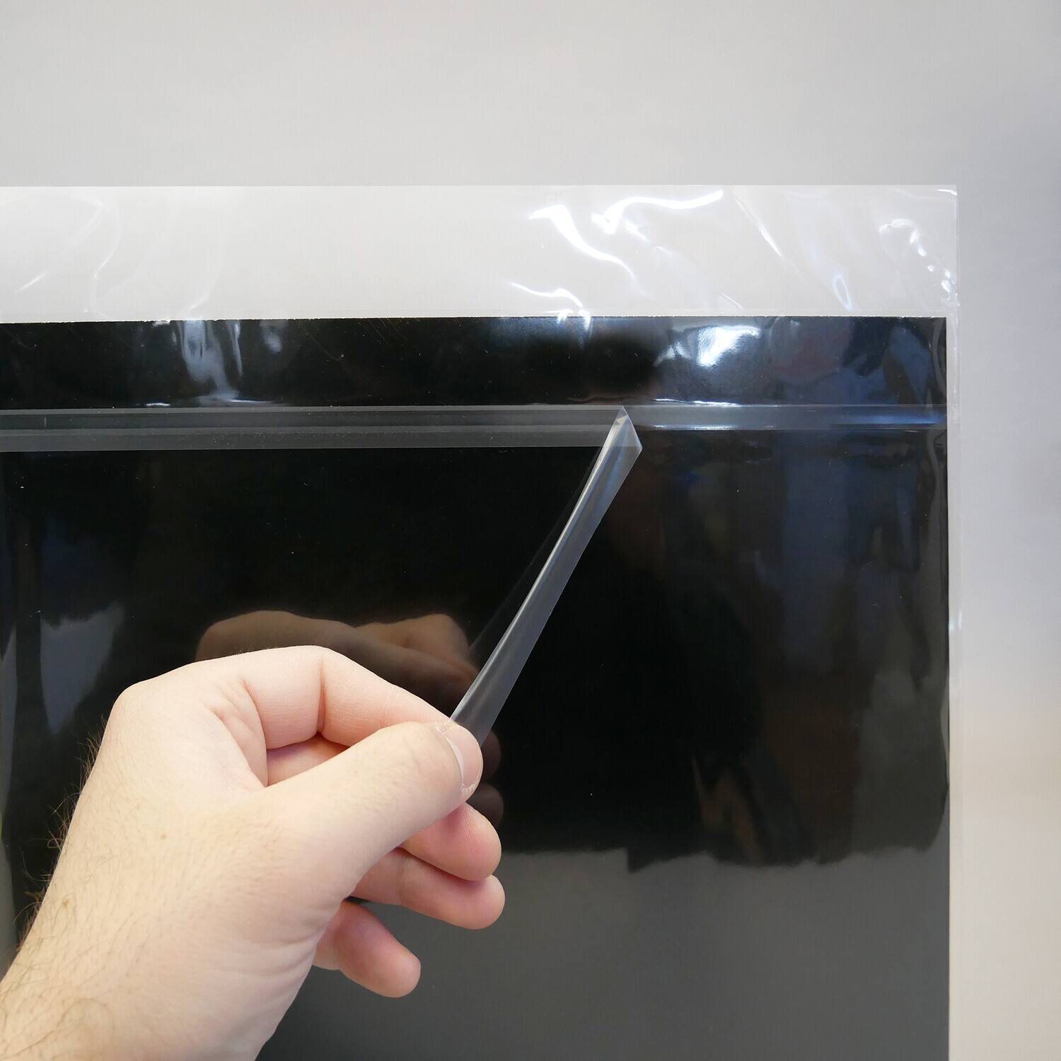 Alt View 4. PopMarket - Bags Unlimited SPPLP15R - 12 Inch Record Jacket Sleeve - Resealable - 100 Count Clear   - VINYL ACCESSORIES - Multicolor.