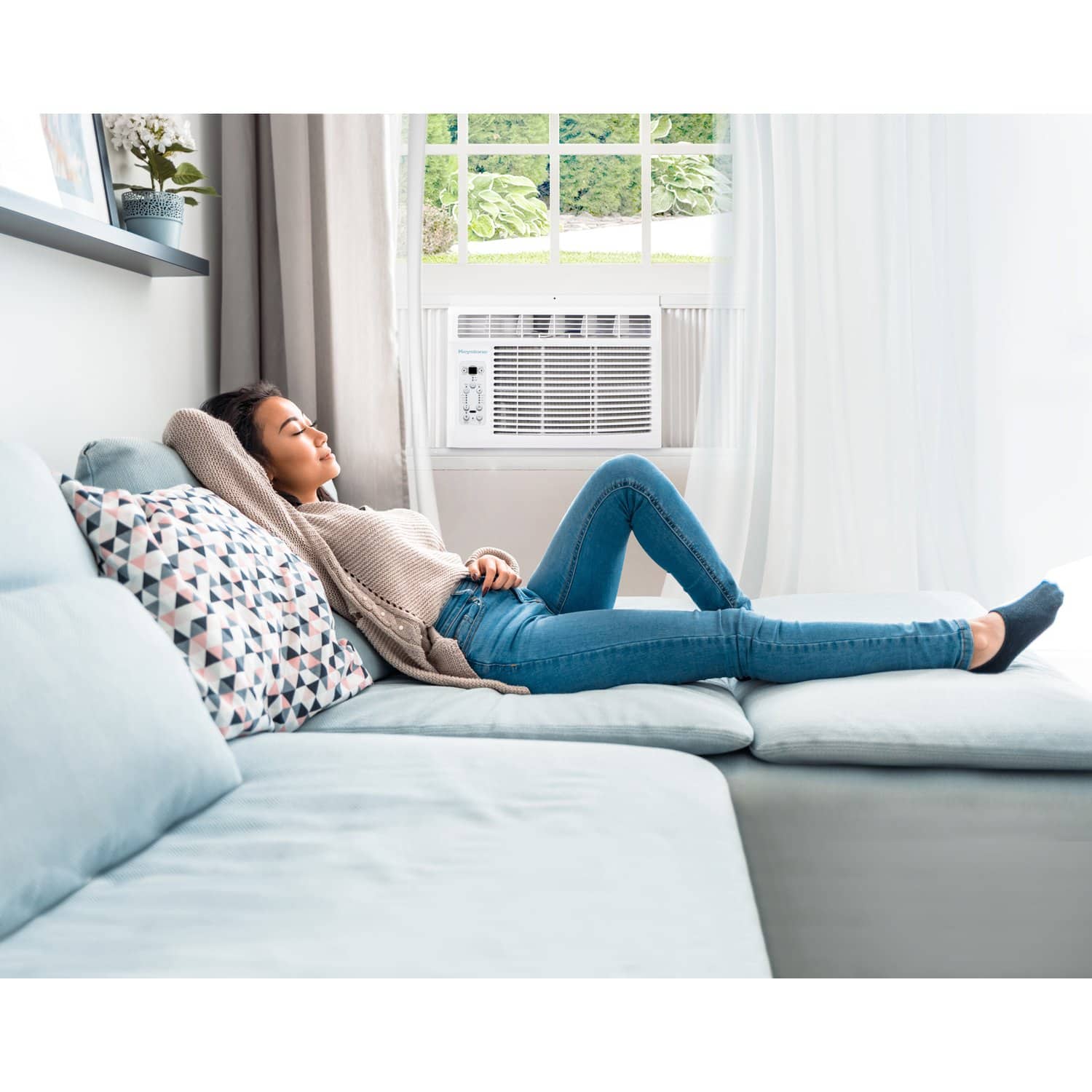 Alt View 5. Keystone - 6,000 BTU 250 Sq. Ft Window Air Conditioner - White.