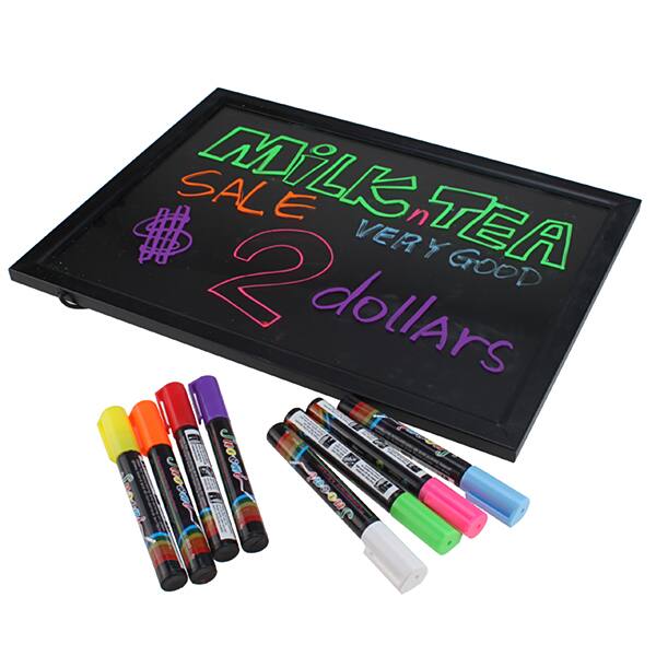 SALE  
MILK TEA  
VERY GOOD  
2 dollars