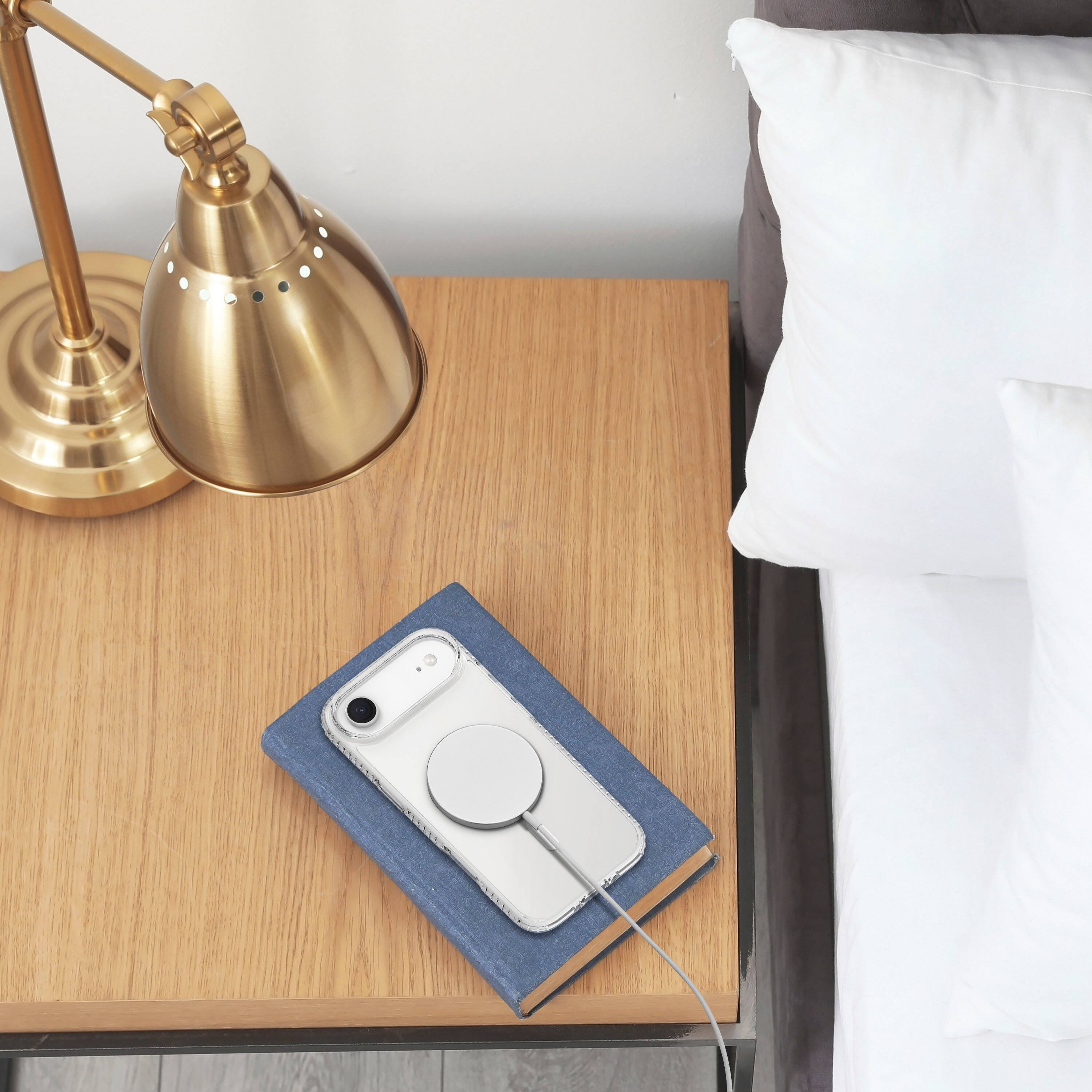 Alt View 1. Insignia™ - Hard-Shell Case with MagSafe for Apple iPhone Air - Clear.