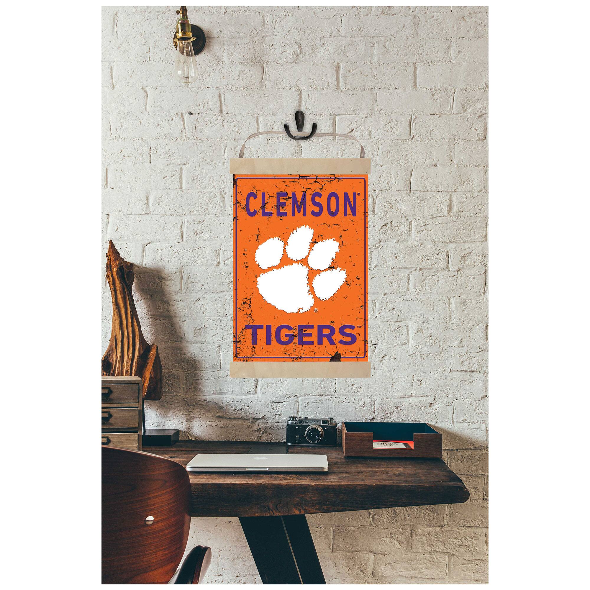 CLEMSON TIGERS