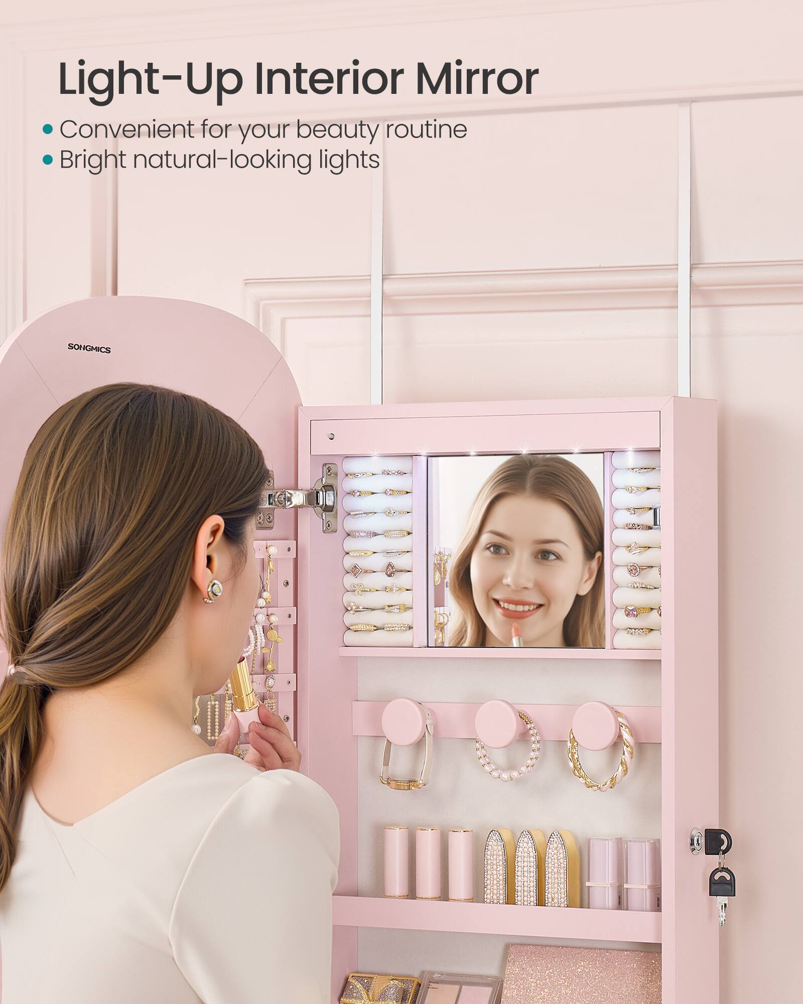 Light-Up Interior Mirror  
Convenient for your beauty routine  
Bright natural-looking lights  

SONGMICS