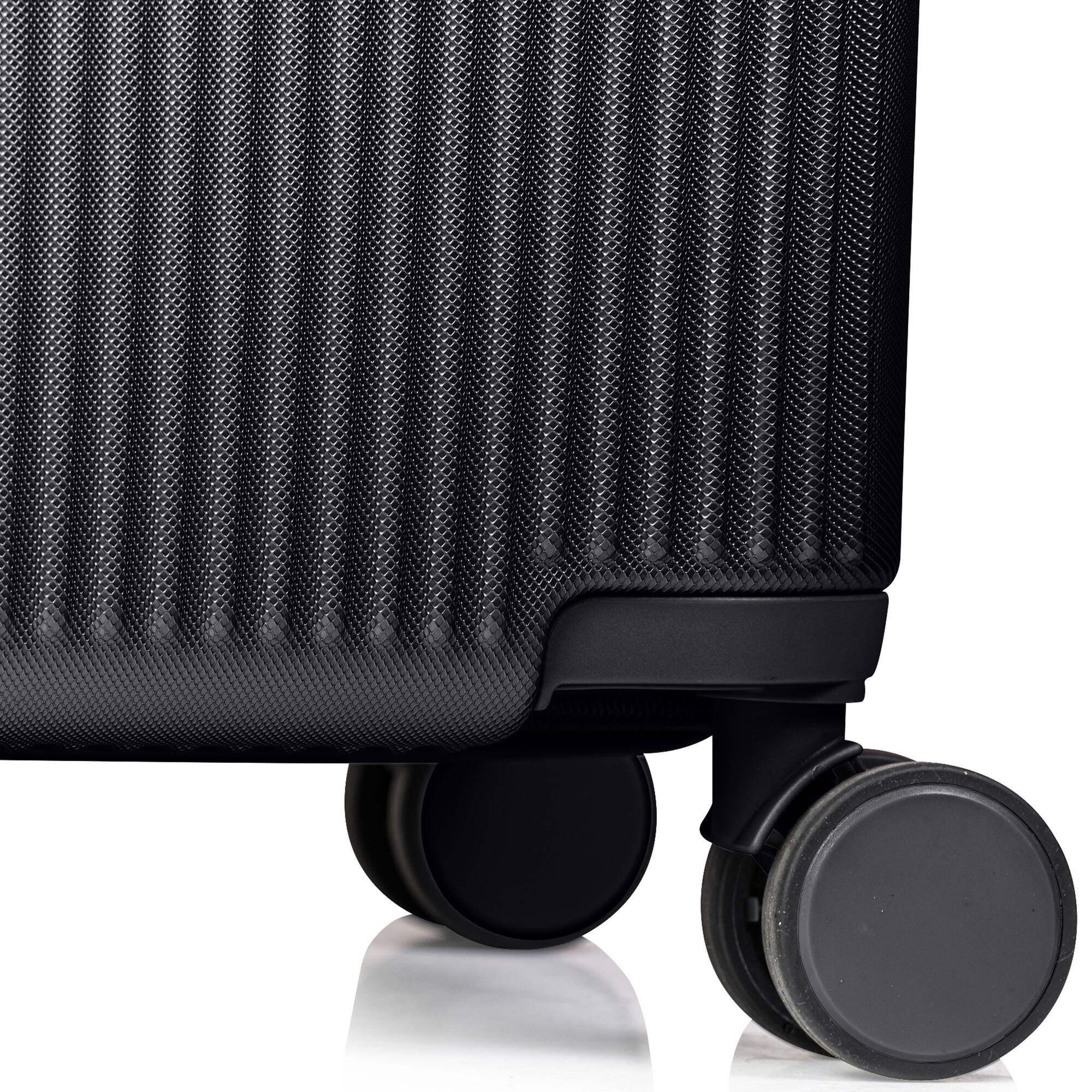 Alt View 4. Champs - Legacy 3-Piece Luggage Set - Black.