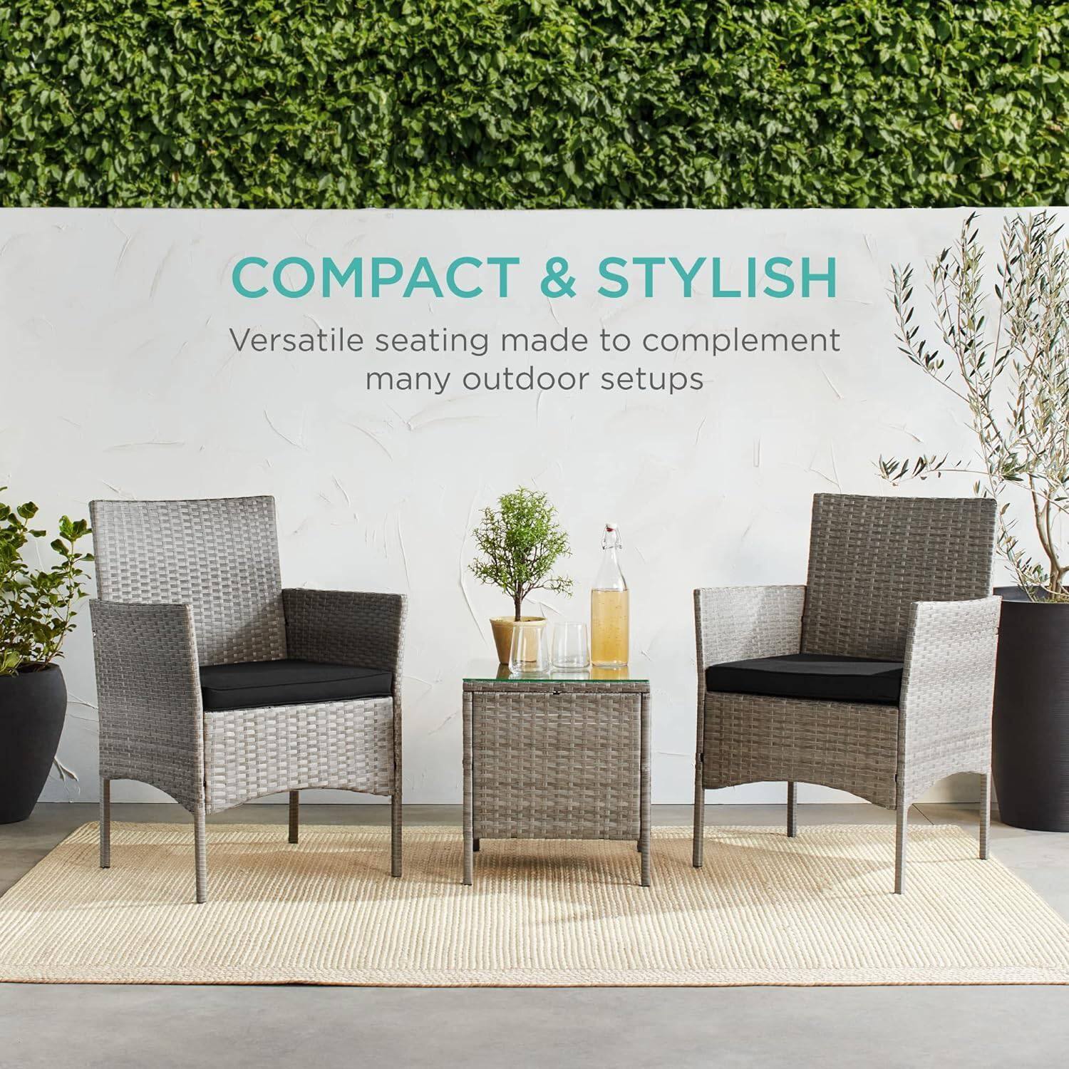 COMPACT & STYLISH  
Versatile seating made to complement many outdoor setups