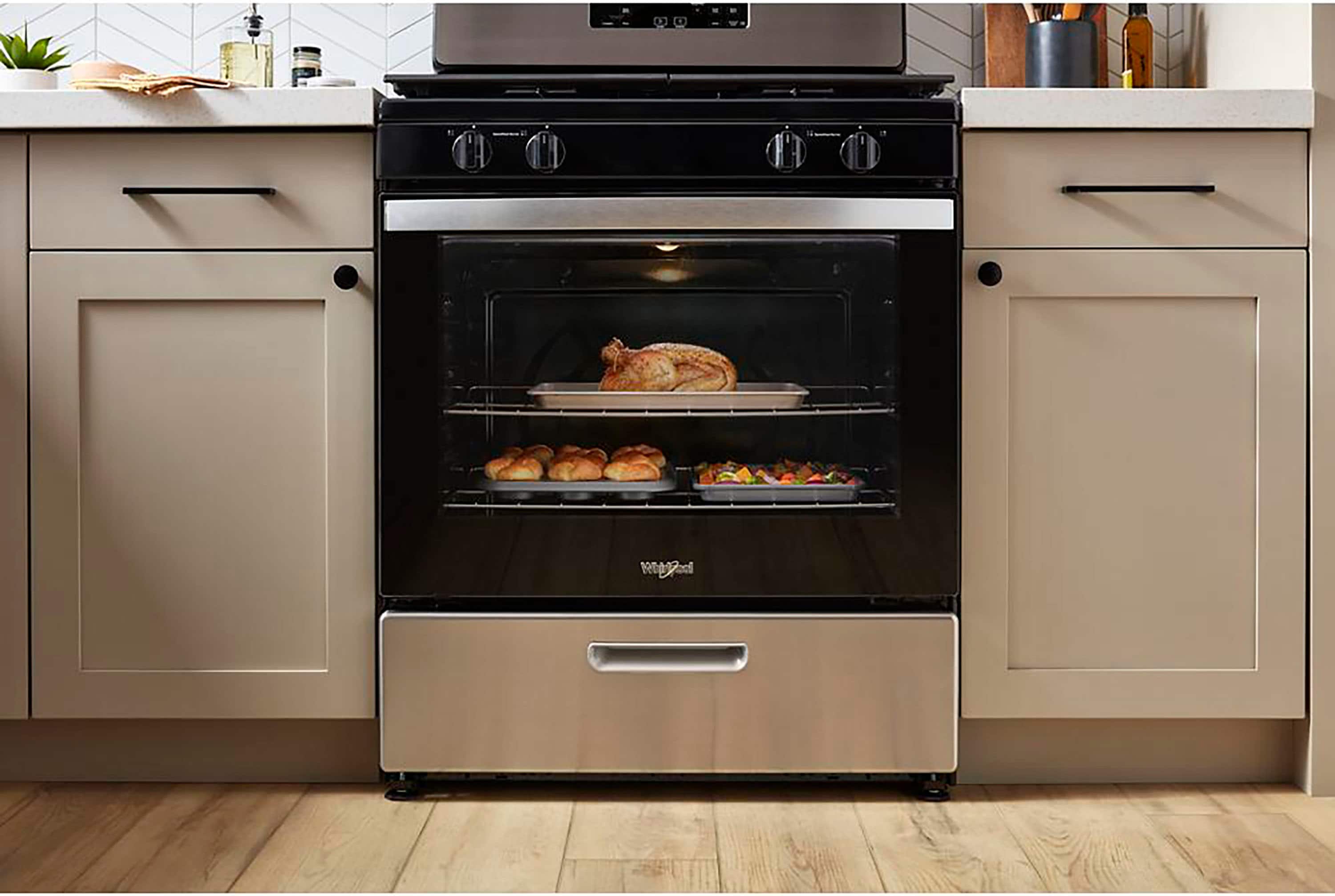 Alt View 15. Whirlpool - 5.1 Cu. Ft. Freestanding Gas Range with Broiler Drawer - Stainless Steel.