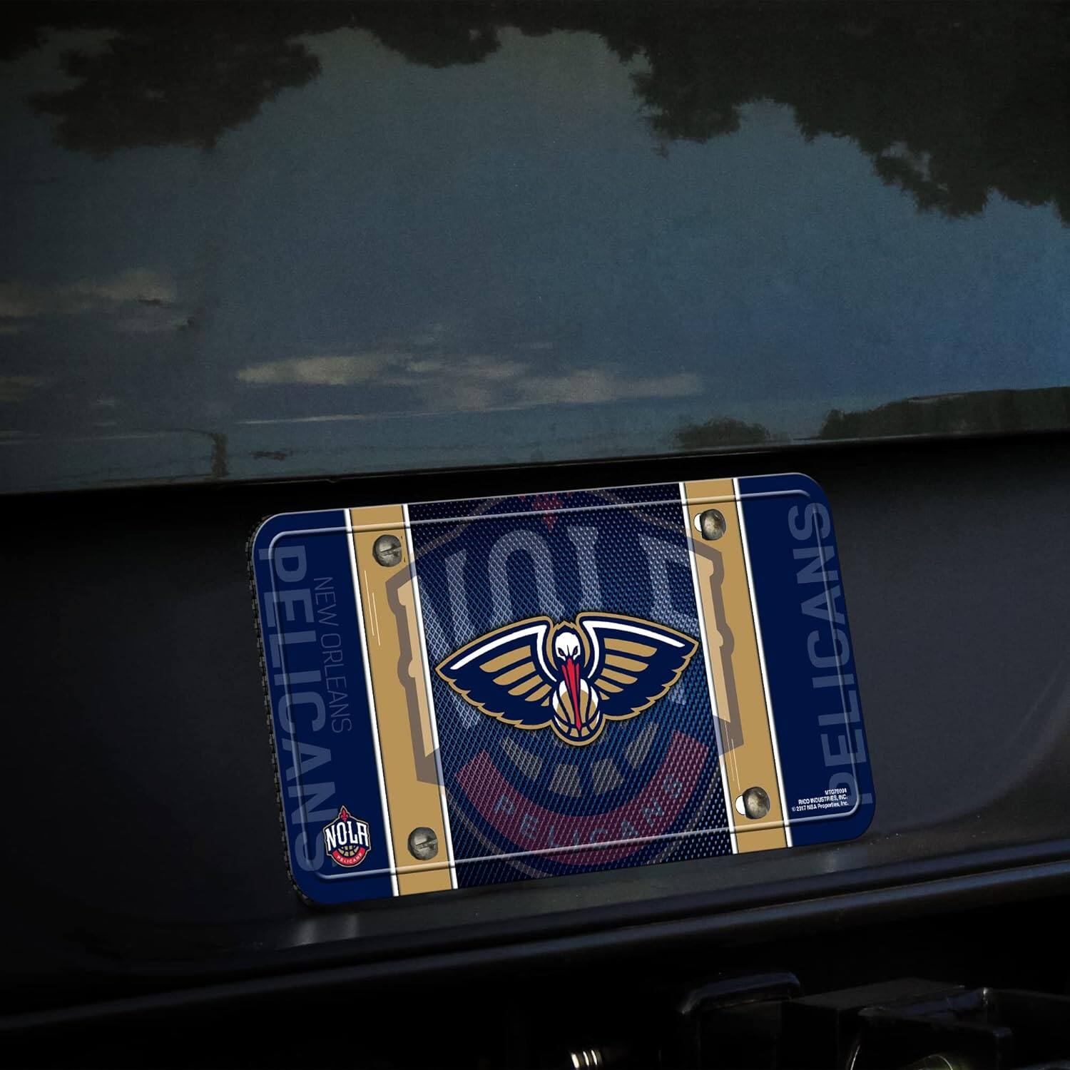 NEW ORLEANS  
PELICANS  
NOLA  
PELICANS