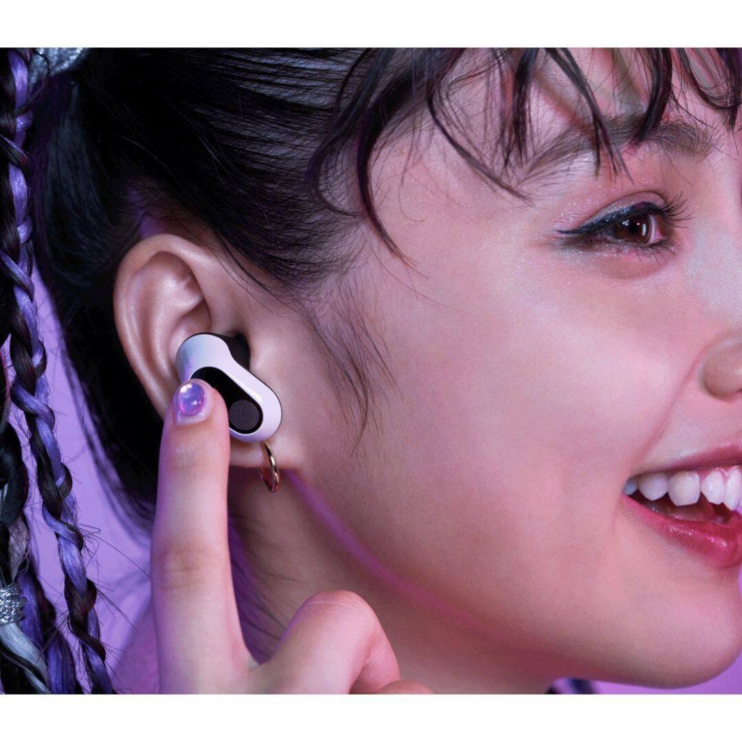 Angle. Sony - Sony ULT FIELD series Speaker - SRSULT10/B (Orange) with  Heavy Duty Carabiner bundle - White.