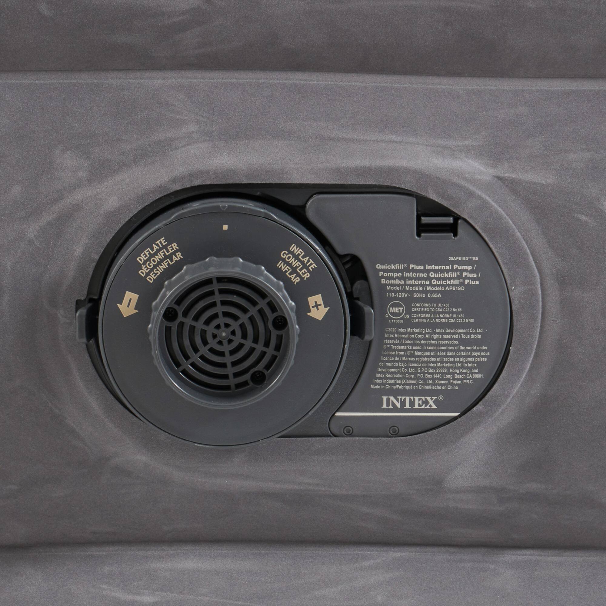 Sure, here is the corrected and grouped text:

---

**Quickfill Plus Internal Pump / Pompe interne Quickfill Plus / Bomba interna Quickfill Plus**

**Model / Modele / Modelo APE19D**

**110-120V - 60Hz - 0.8SA**

**CONFORMS - e MET MSrRS - ..A -a - - is GUrORES L S a T7SAN : 15 tm . c - Waheling LNE - Detvtmenscr de M -e Recreation Ser A rgn reerved Sous drats mards Toddes - nt reservalos Trademarks c a - cm o wsre n iceer - Morques sdus ans cenan pays suS anes - Raras te a . u ses0 - munts icanca - - Mardkeling L . - Doh_to_rnc 3 LB ha - 2 mong Kong and oes Recrsation Coo FO - - Long Bous da BO80 tas industriaes Aameni Ca IM Laman F PRE - Dhou? - - Cheotecko a Ches INTEX**

---

**INTEX**

---

**DEFLATE / DECON