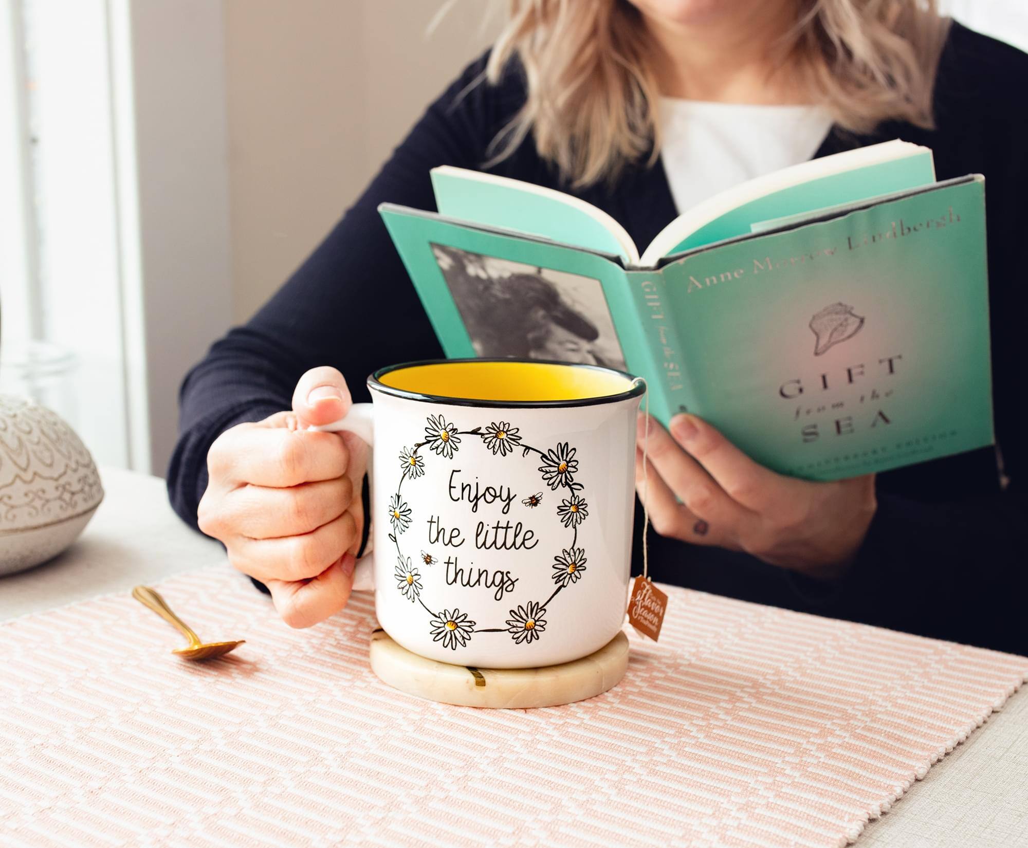 Enjoy the little things

Anne Morwitz Lindbergh

GIFT from the SEA