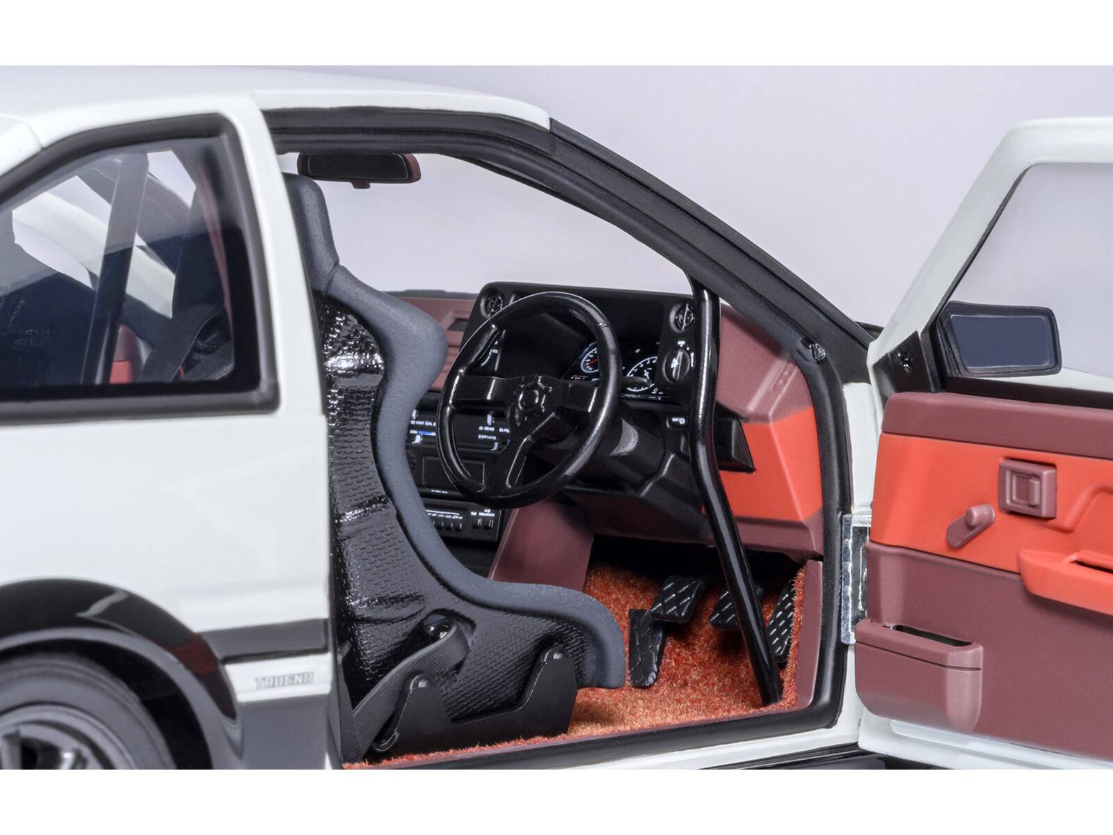 Alt View 3. Autoart - Toyota Sprinter Trueno (AE86) RHD Project D Final Ver. White w/Carbon Hood Initial D 1995-2013 1/18 Model Car by Autoart.
